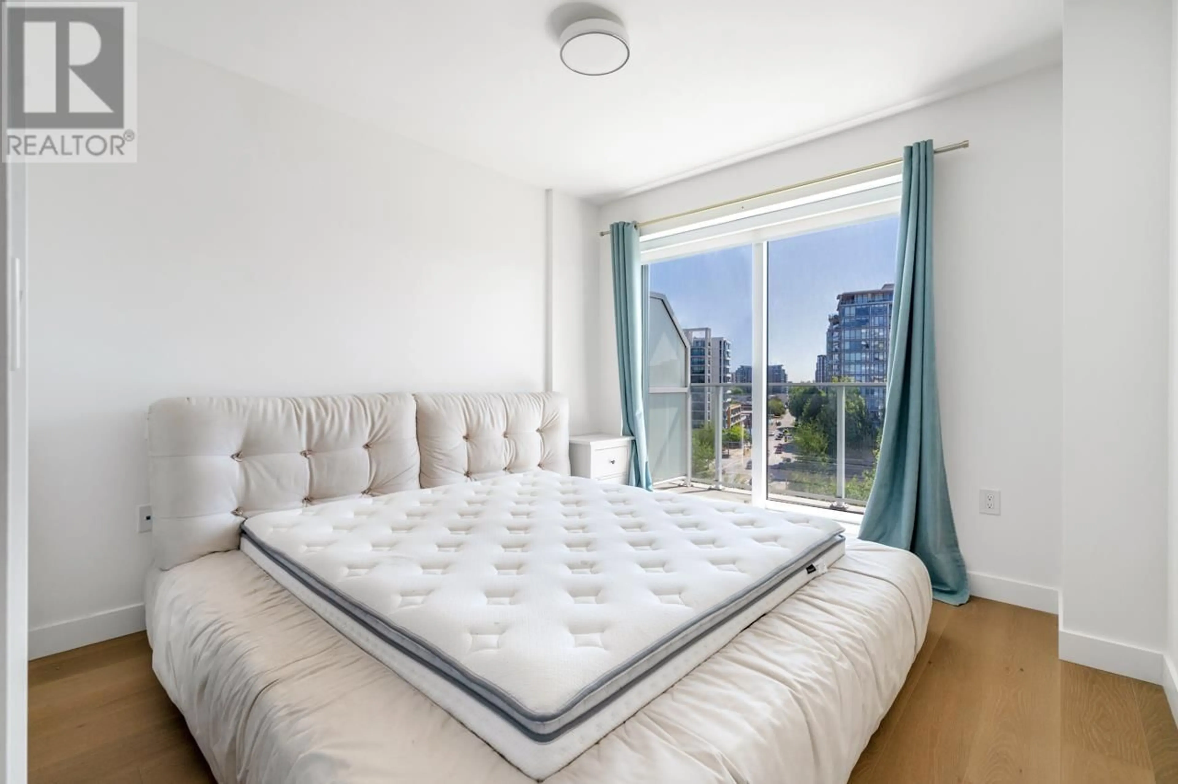 Bedroom with bed, unknown for 802 - 5766 GILBERT ROAD, Richmond British Columbia V6X1B7