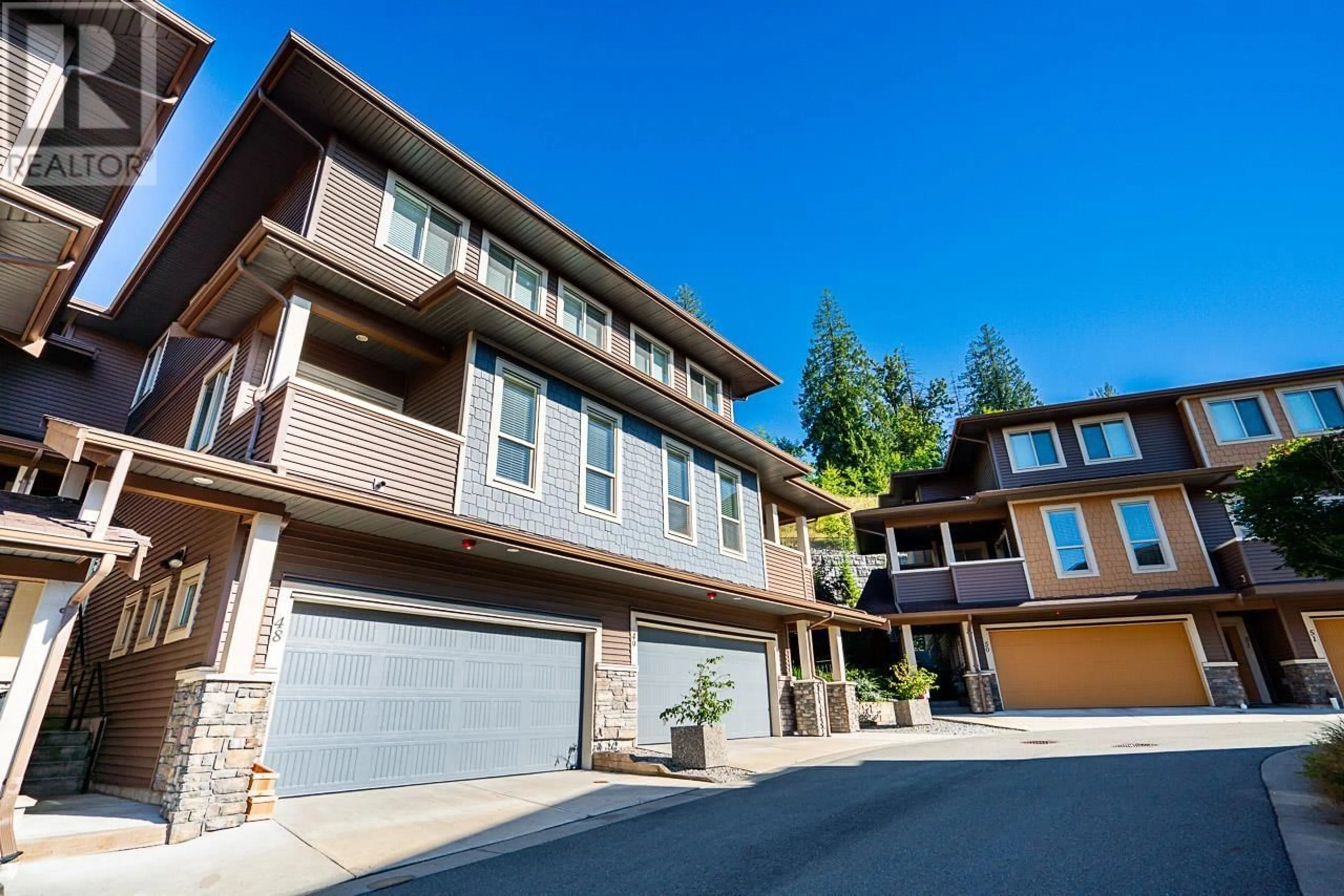 Home with vinyl exterior material, street for 48 - 10480 248 STREET, Maple Ridge British Columbia V2W0J4