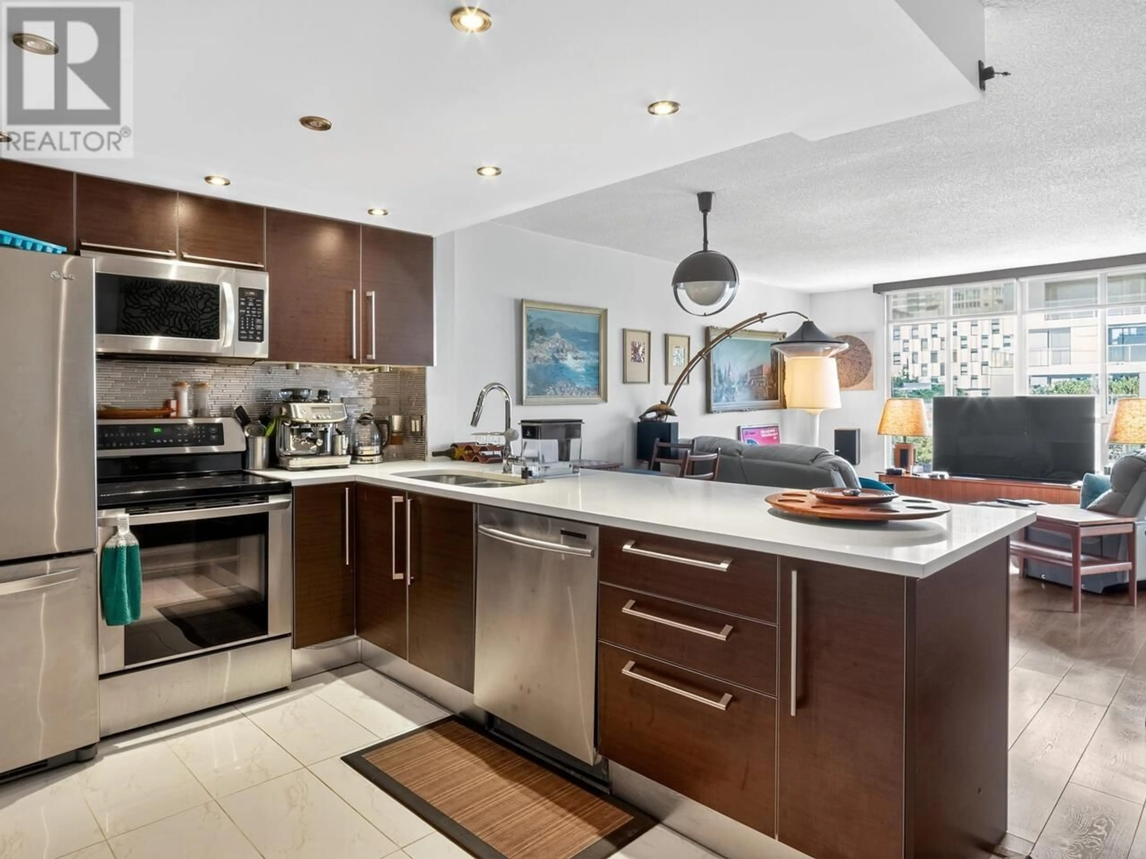 Open concept kitchen, ceramic/tile floor for 801 - 1500 HOWE STREET, Vancouver British Columbia V6Z2M8