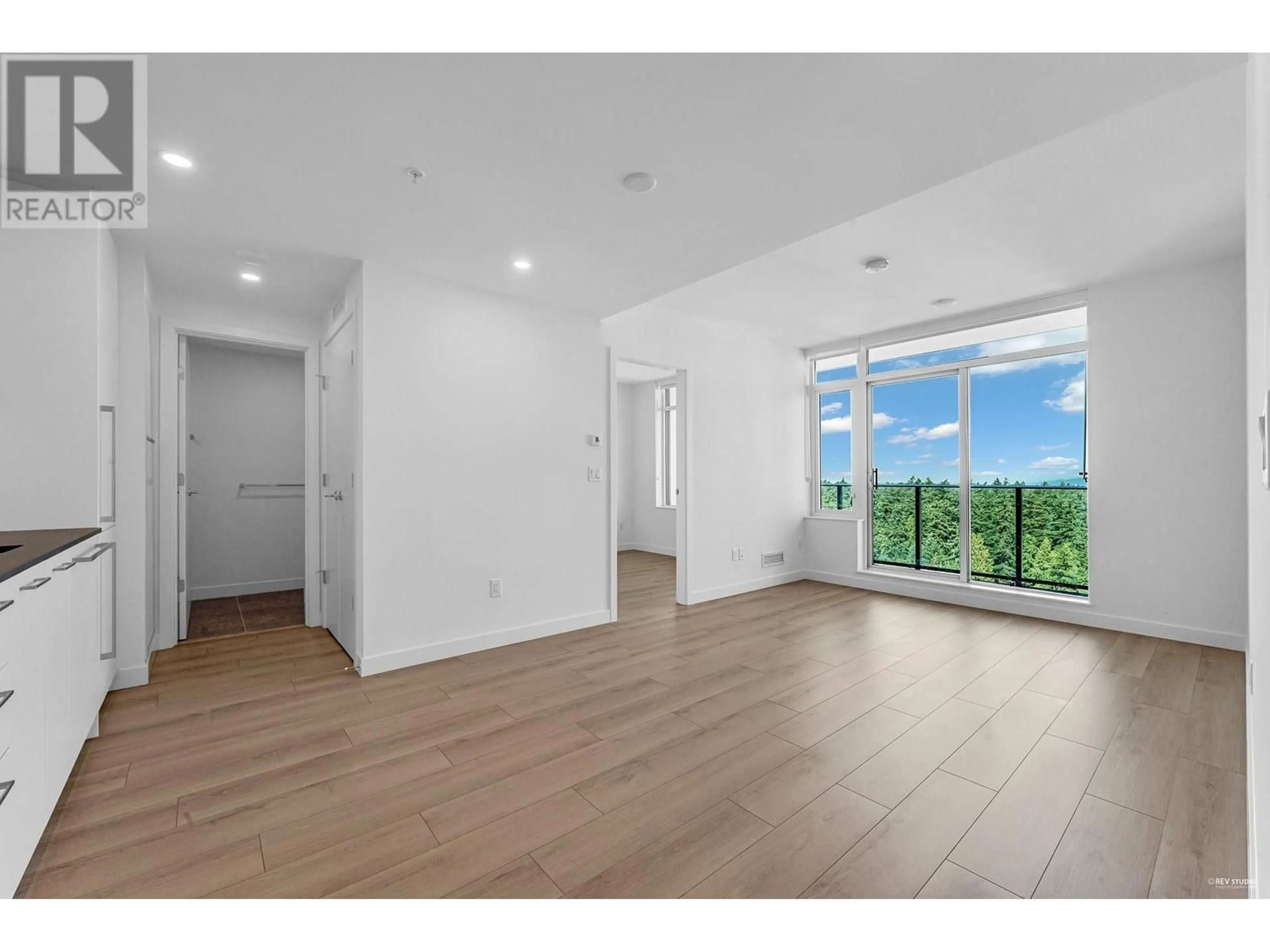 A pic of a room for 2005 - 6468 WILLINGDON AVENUE, Burnaby British Columbia V5H0L3