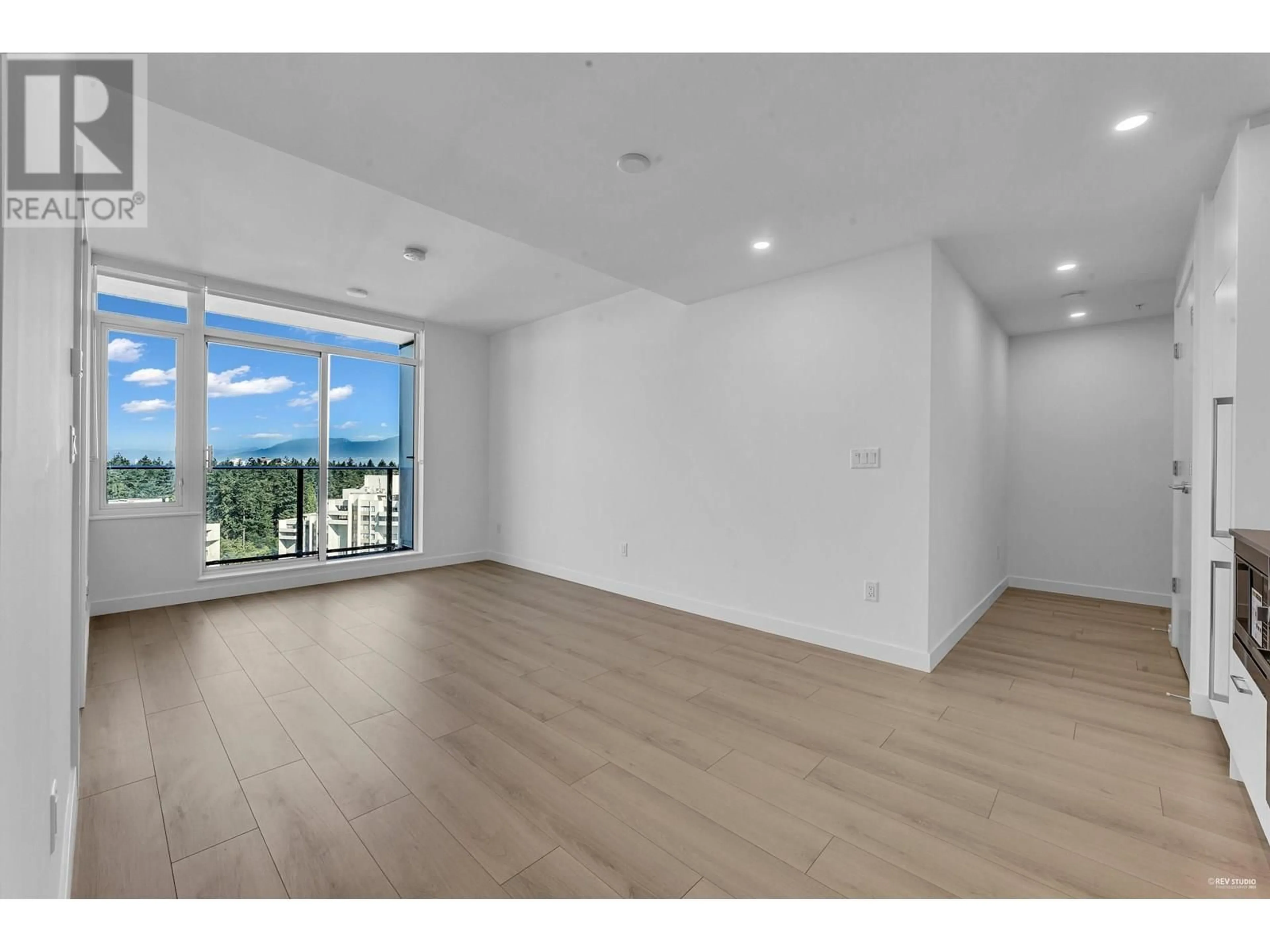 A pic of a room for 2005 - 6468 WILLINGDON AVENUE, Burnaby British Columbia V5H0L3
