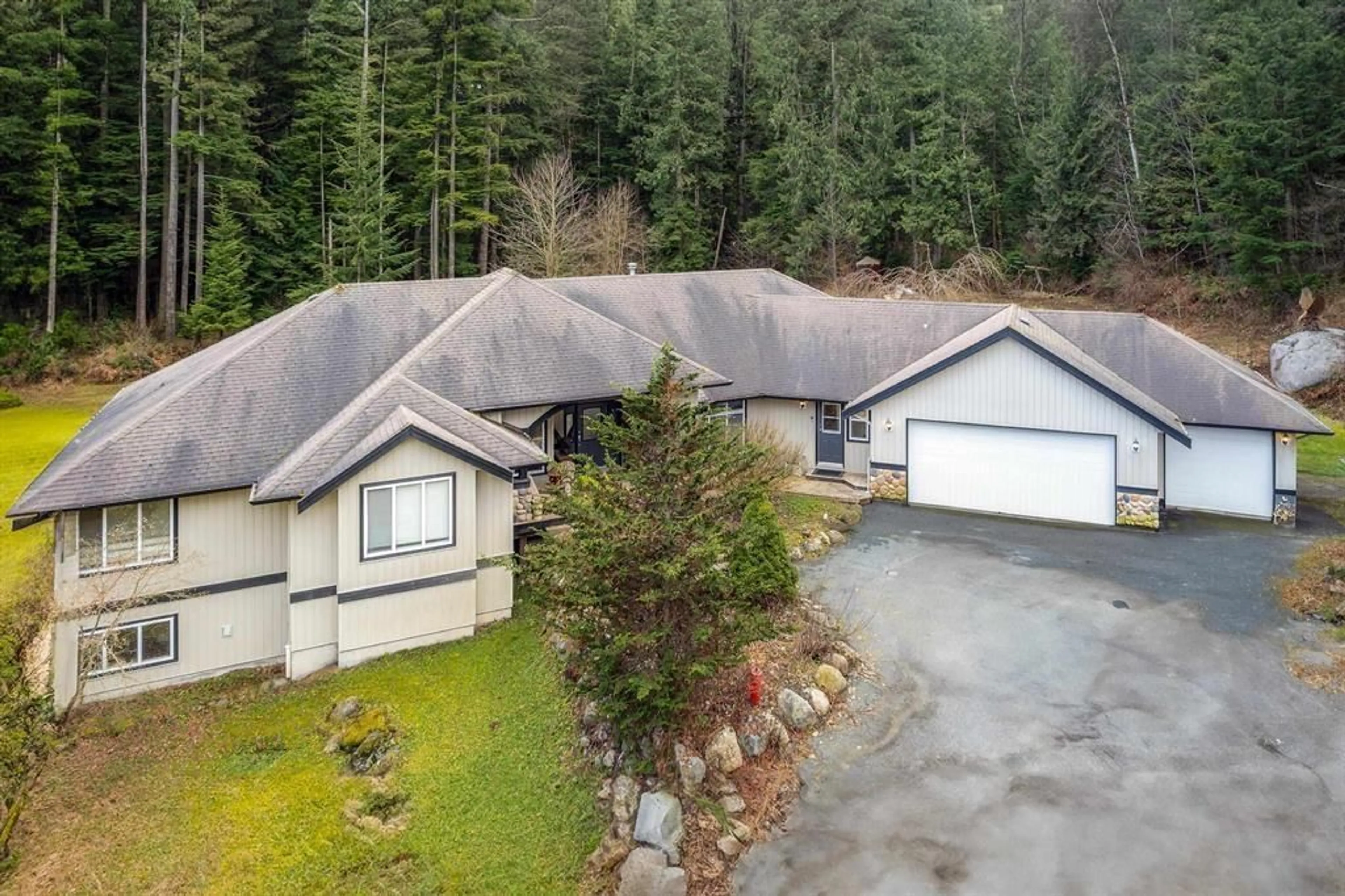 A pic from outside/outdoor area/front of a property/back of a property/a pic from drone, unknown for 12236 POWELL, Mission British Columbia V4S1C1
