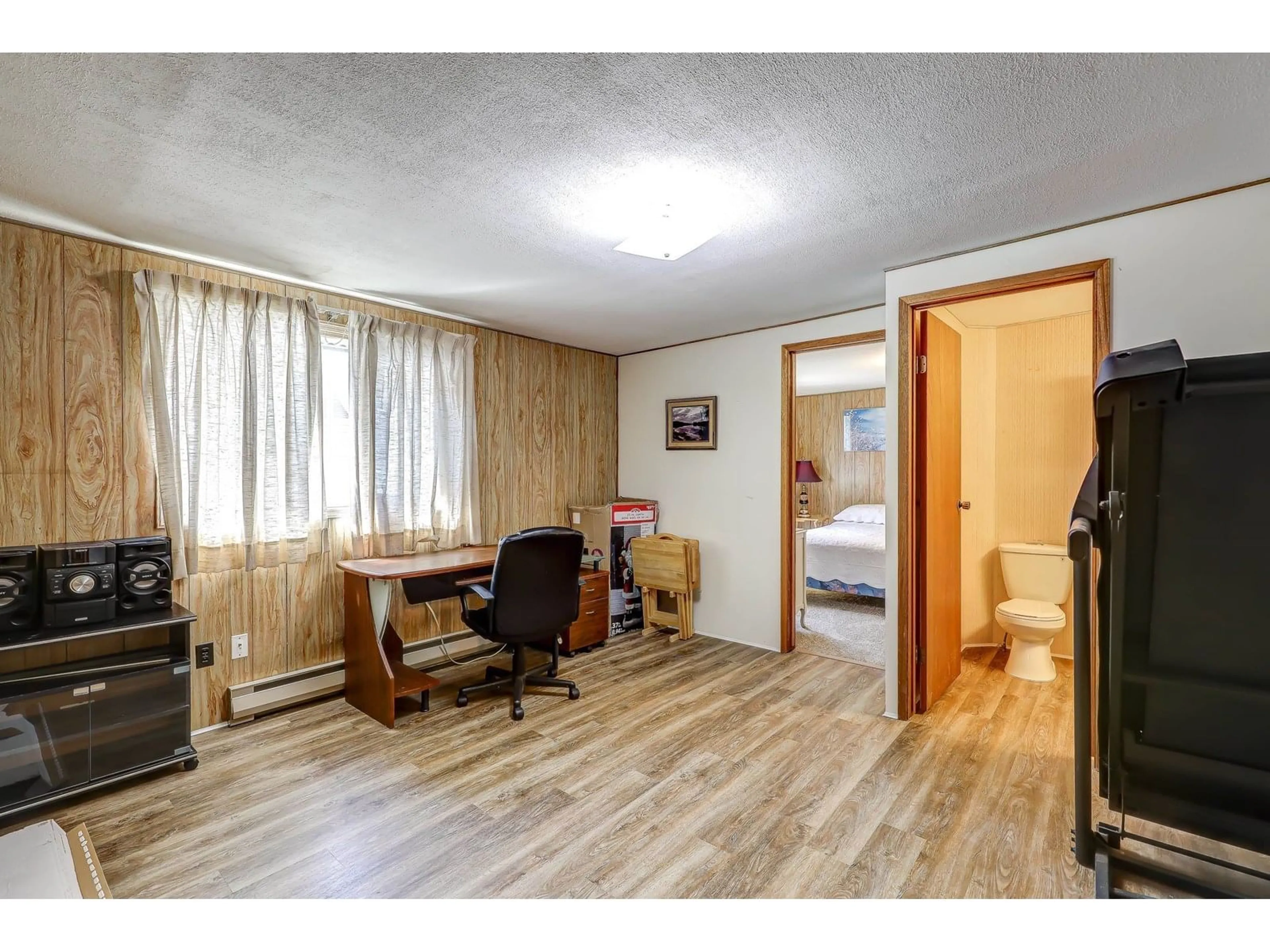 A pic of a room for 43 - 15875 20, Surrey British Columbia V4A2B1