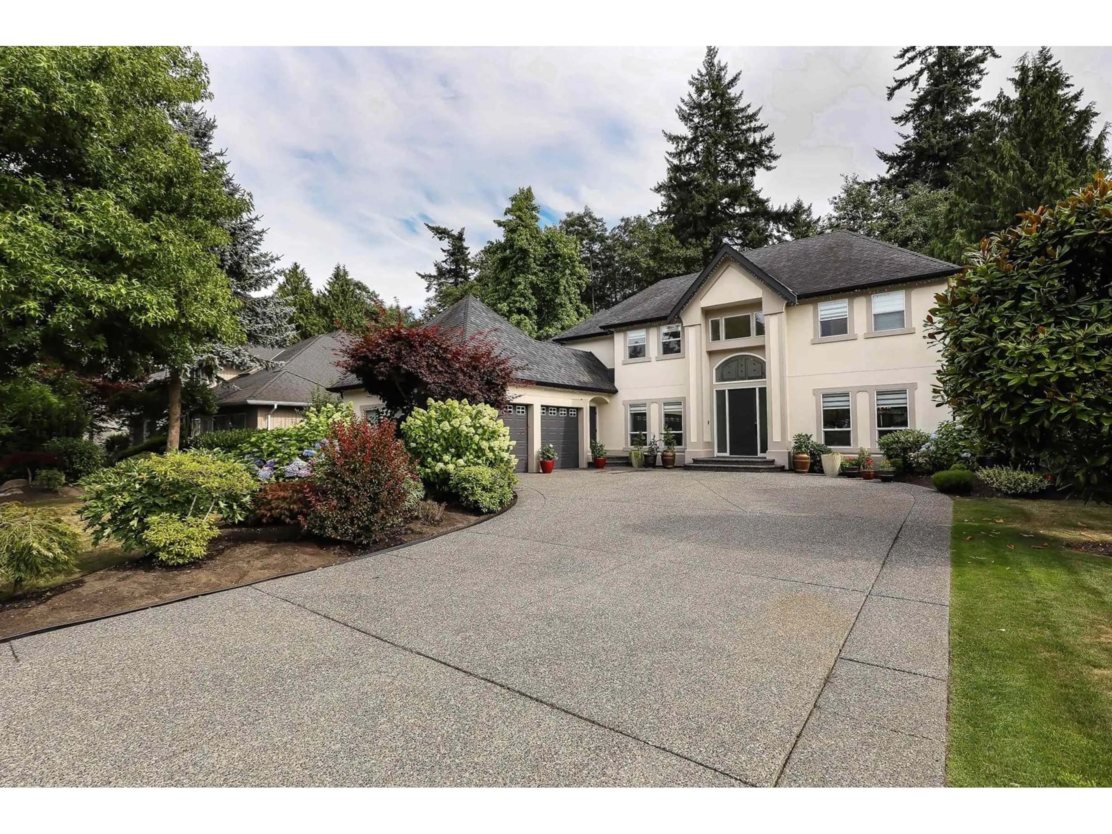 Unknown for 13856 19A, Surrey British Columbia V4A9M2