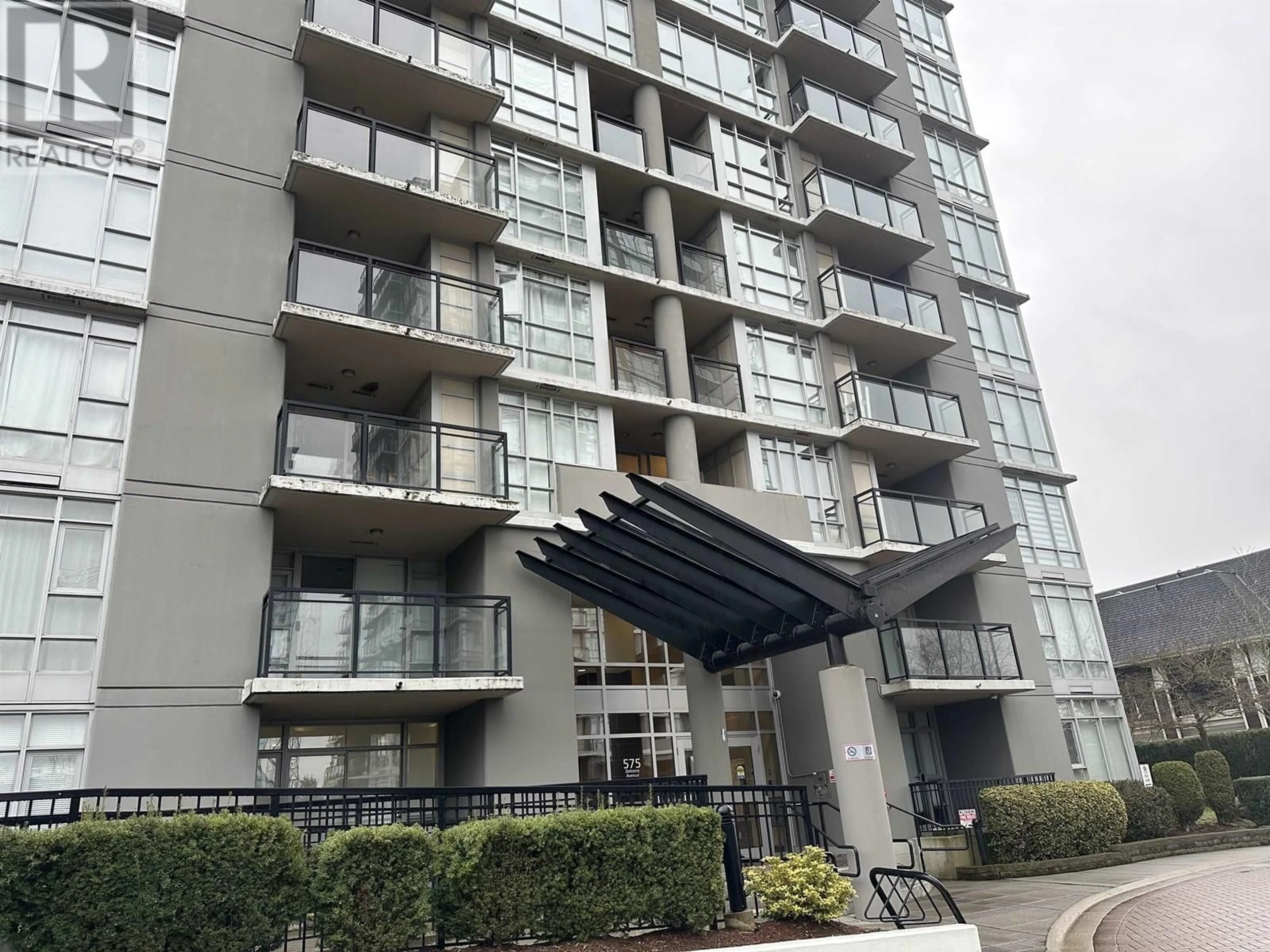 Indoor foyer for 206 - 555 DELESTRE AVENUE, Coquitlam British Columbia V3K0A9