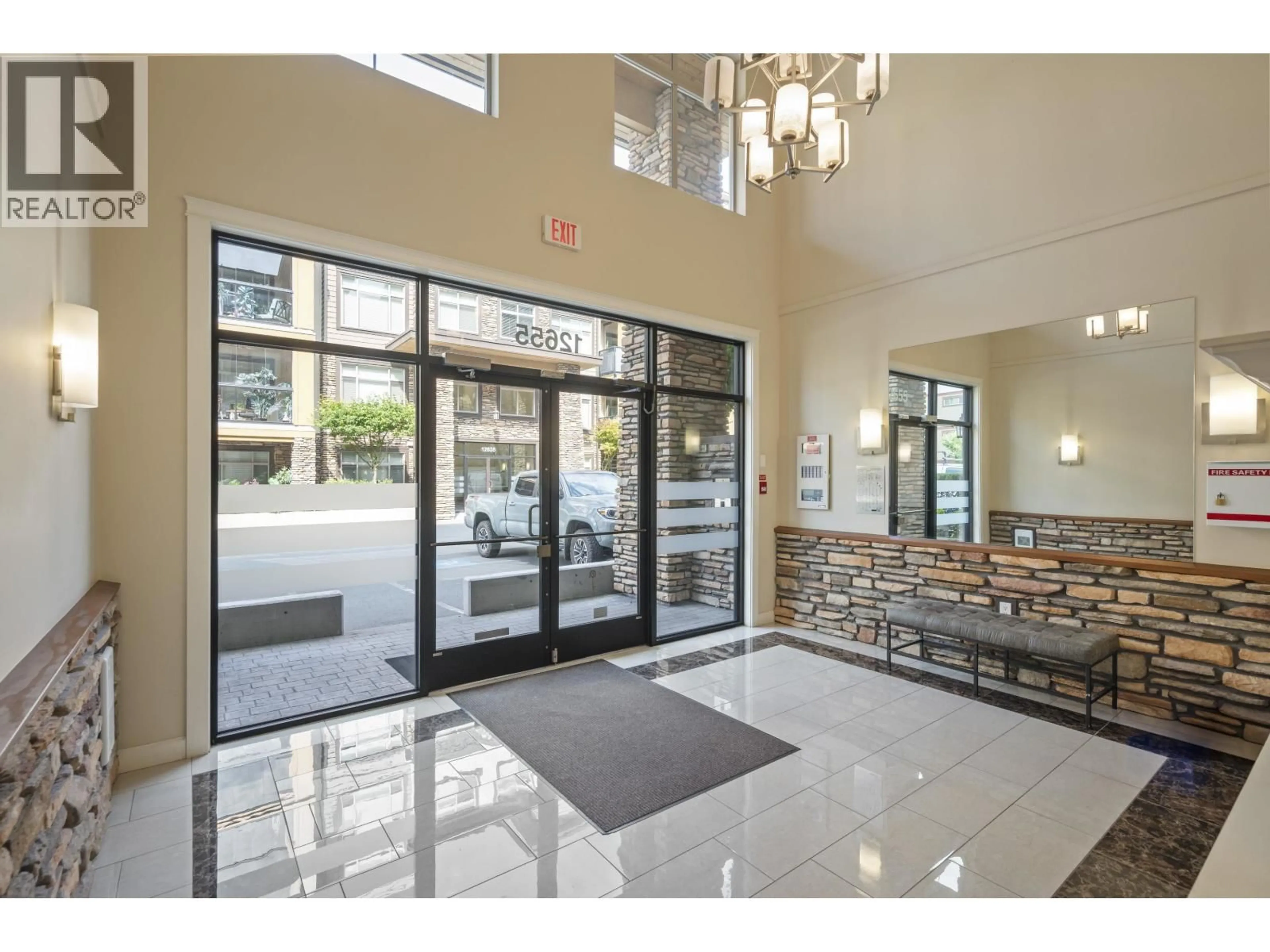 Indoor foyer for 216 - 12655 190A STREET, Pitt Meadows British Columbia V3Y0E1