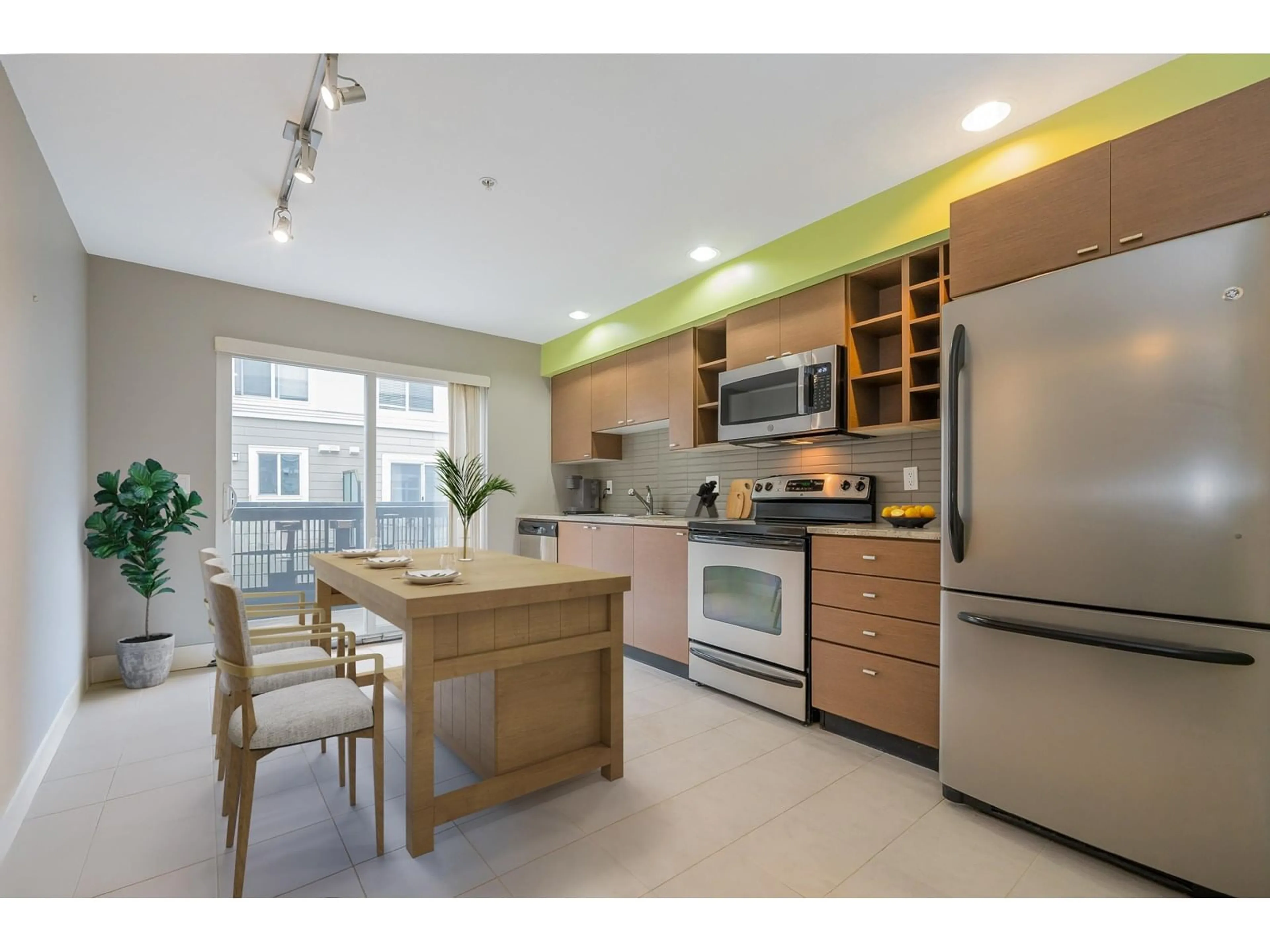 Open concept kitchen, unknown for 93 - 15833 26, Surrey British Columbia V3Z2X5