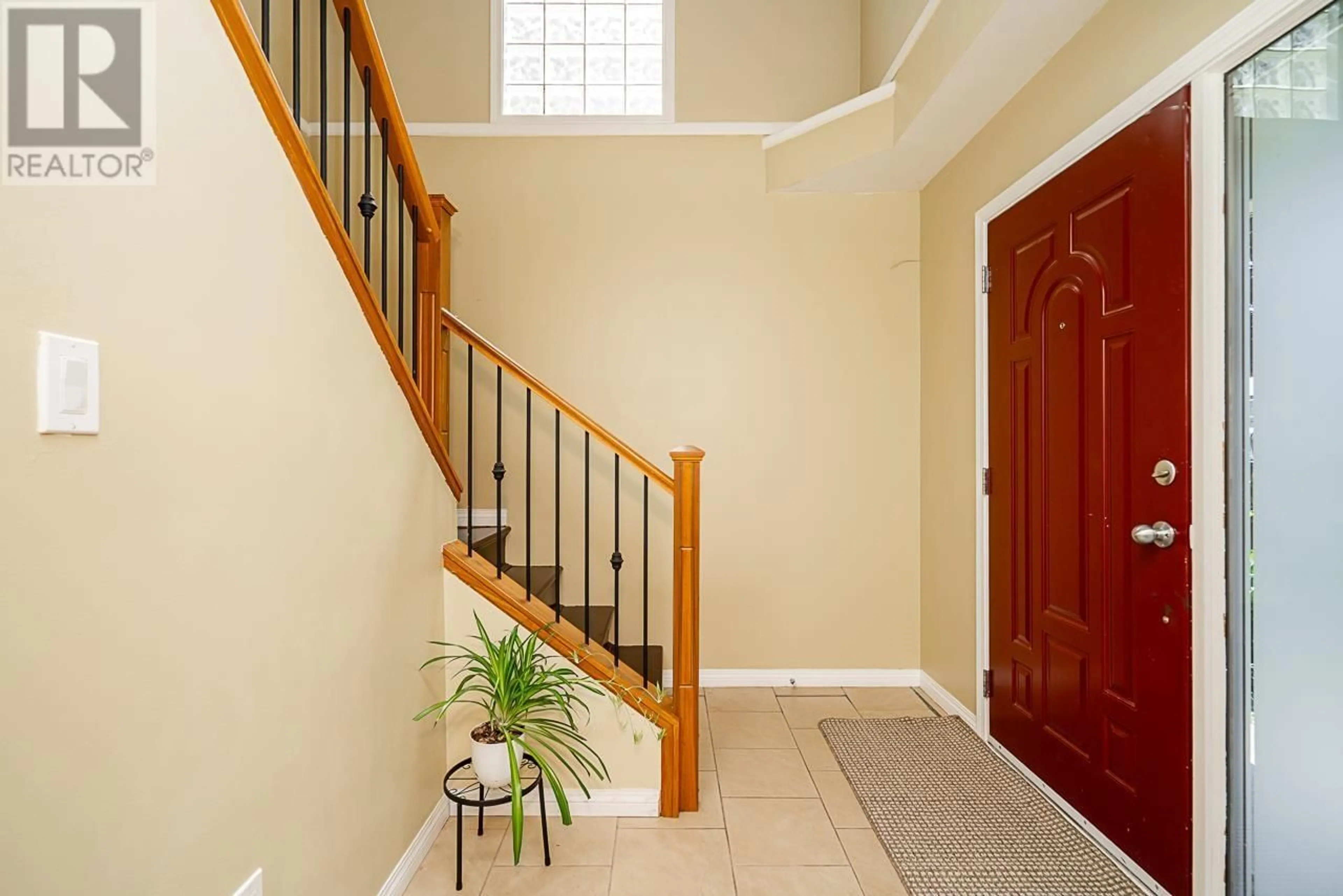 Indoor entryway for 3160 JERVIS STREET, Port Coquitlam British Columbia V3C3H7
