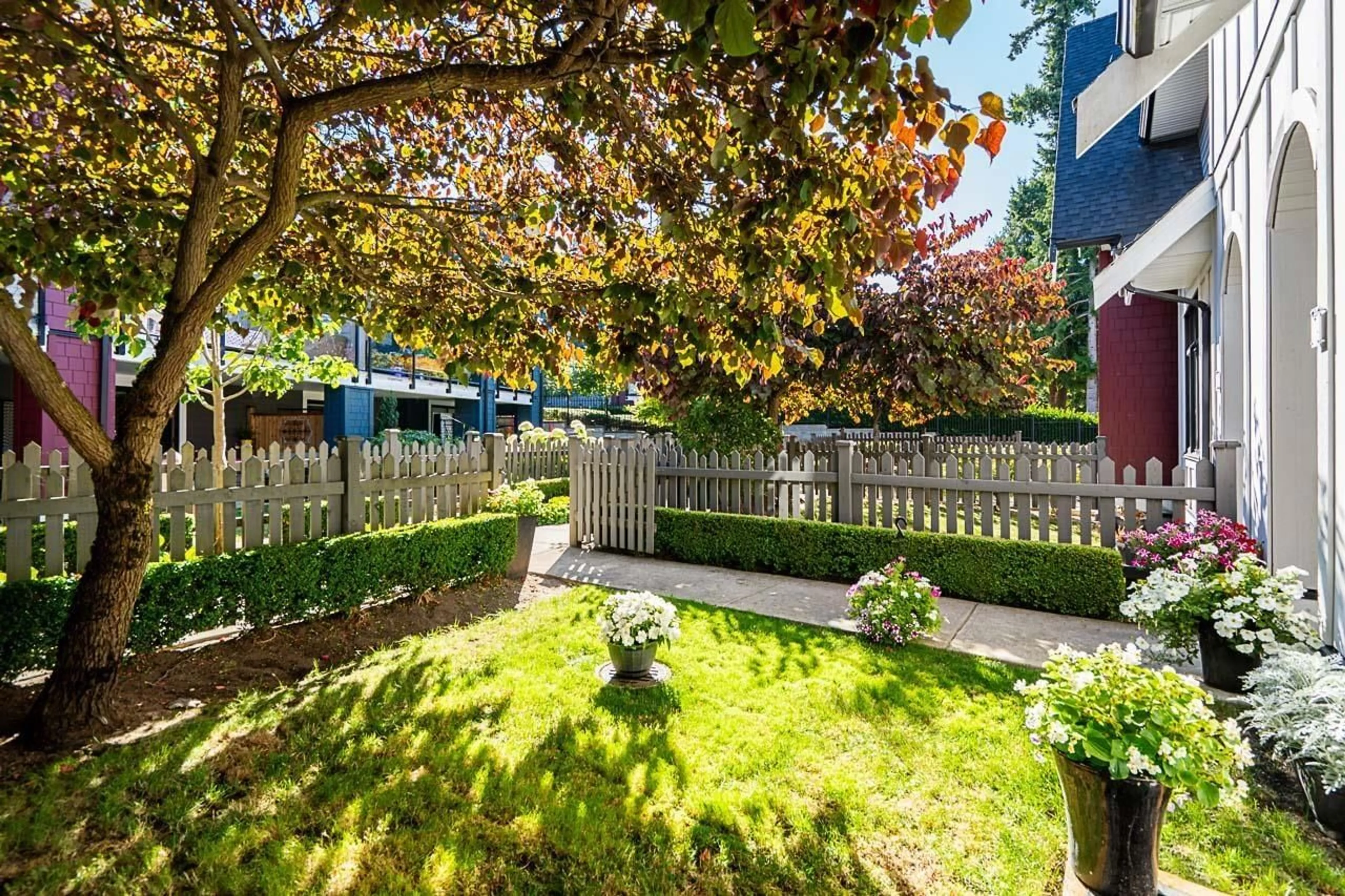 Patio, street for 118 - 2853 HELC, Surrey British Columbia V3Z0N5