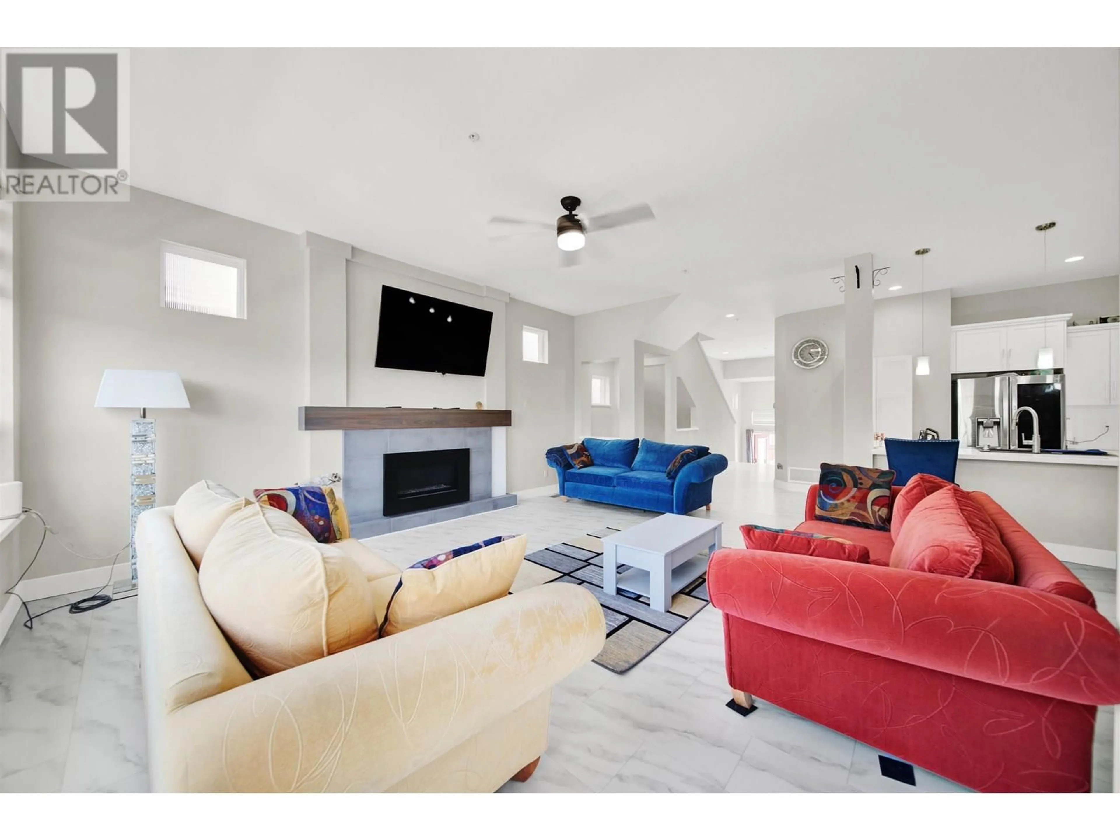 Living room with furniture, unknown for 23849 103A AVENUE, Maple Ridge British Columbia V2W1G3