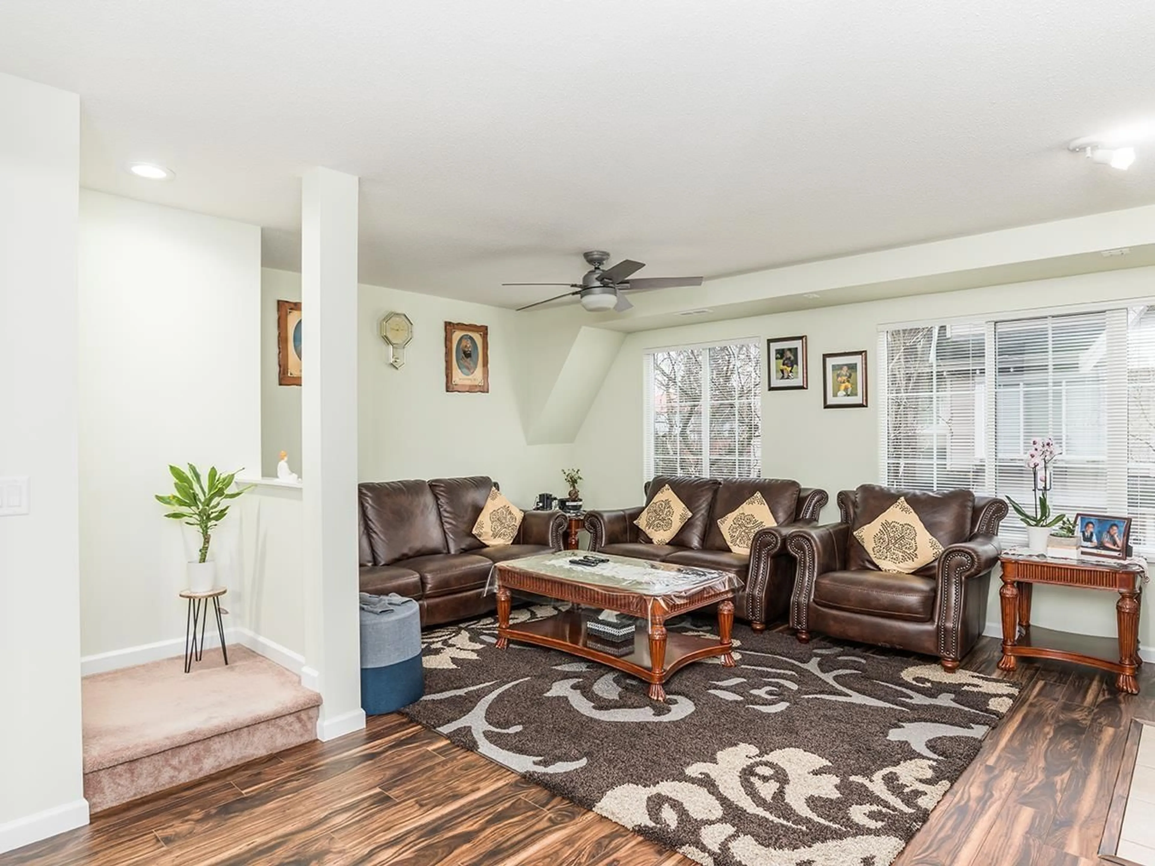 Living room with furniture, wood/laminate floor for 30 - 12778 66, Surrey British Columbia V3W1K9
