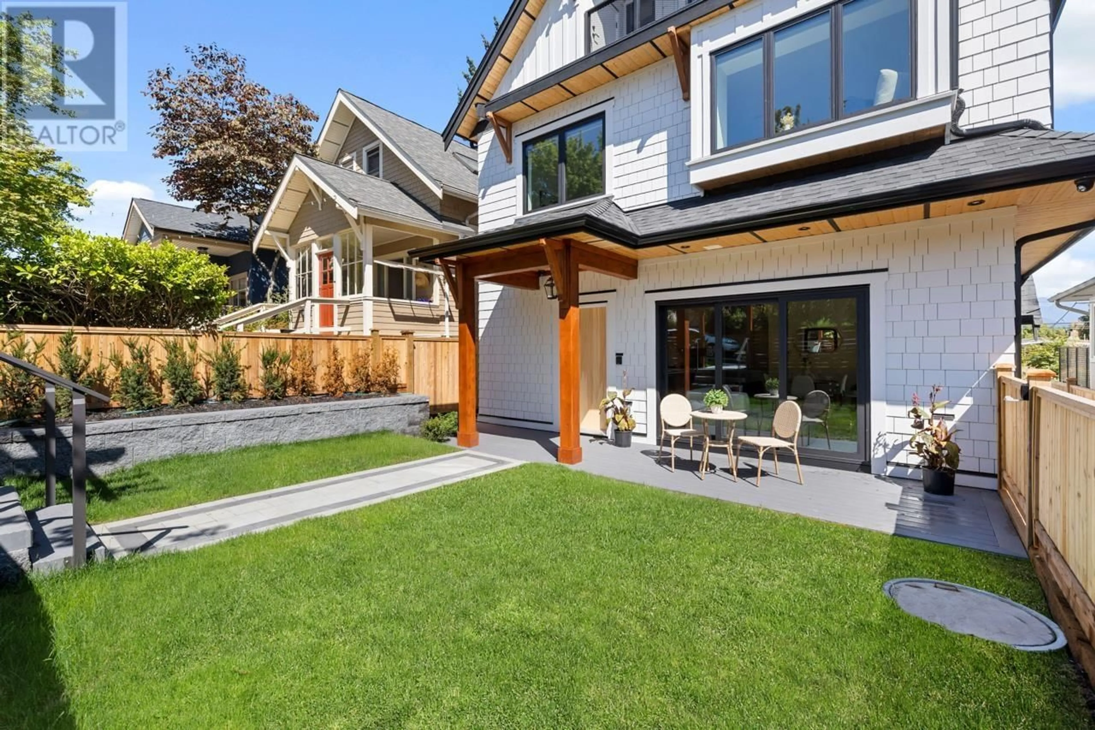 Patio, street for 1 - 2247 PARKER STREET, Vancouver British Columbia V5L2L8
