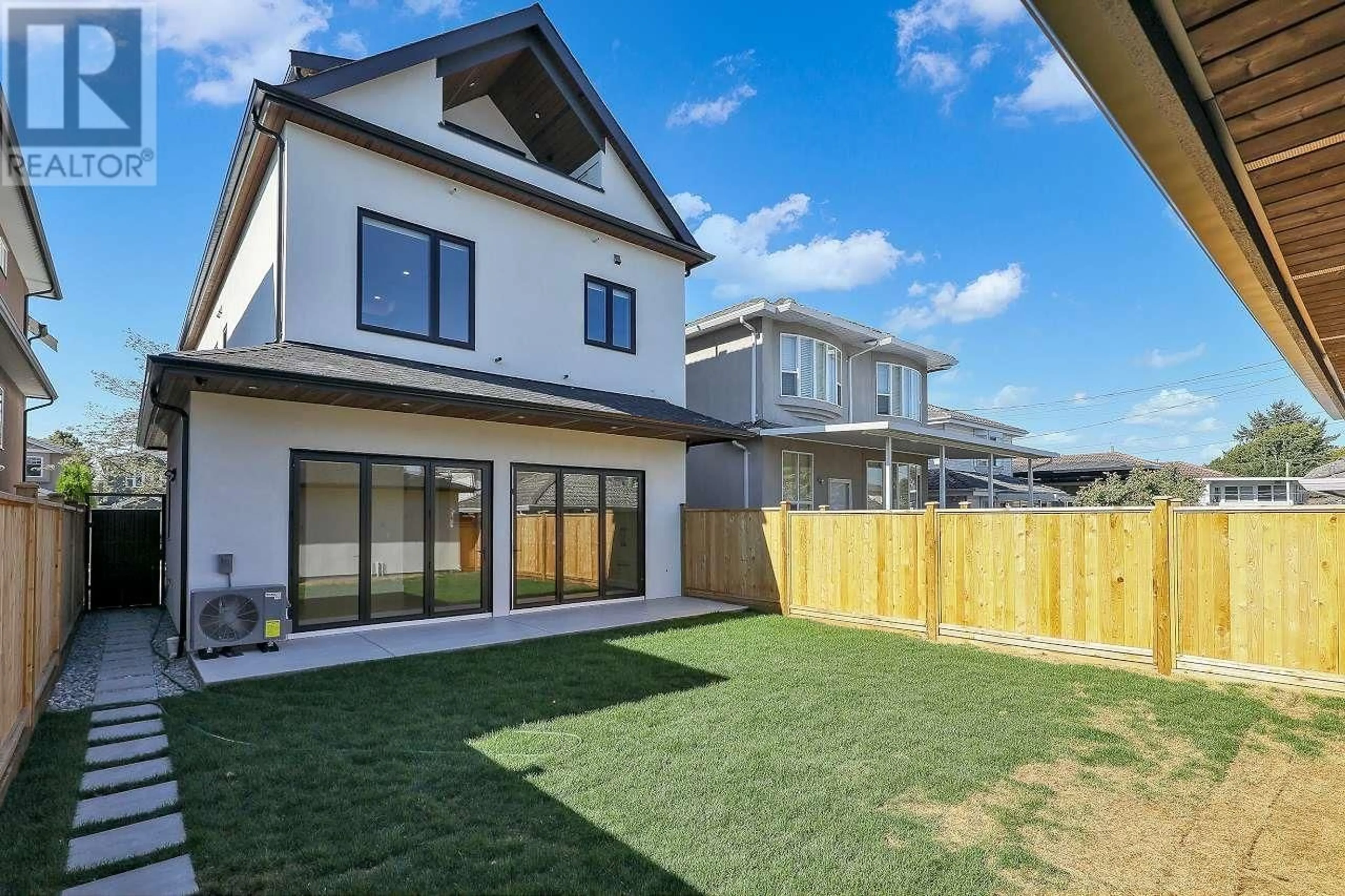 Patio, unknown for 2 - 3251 44 AVENUE, Vancouver British Columbia V5R3B2