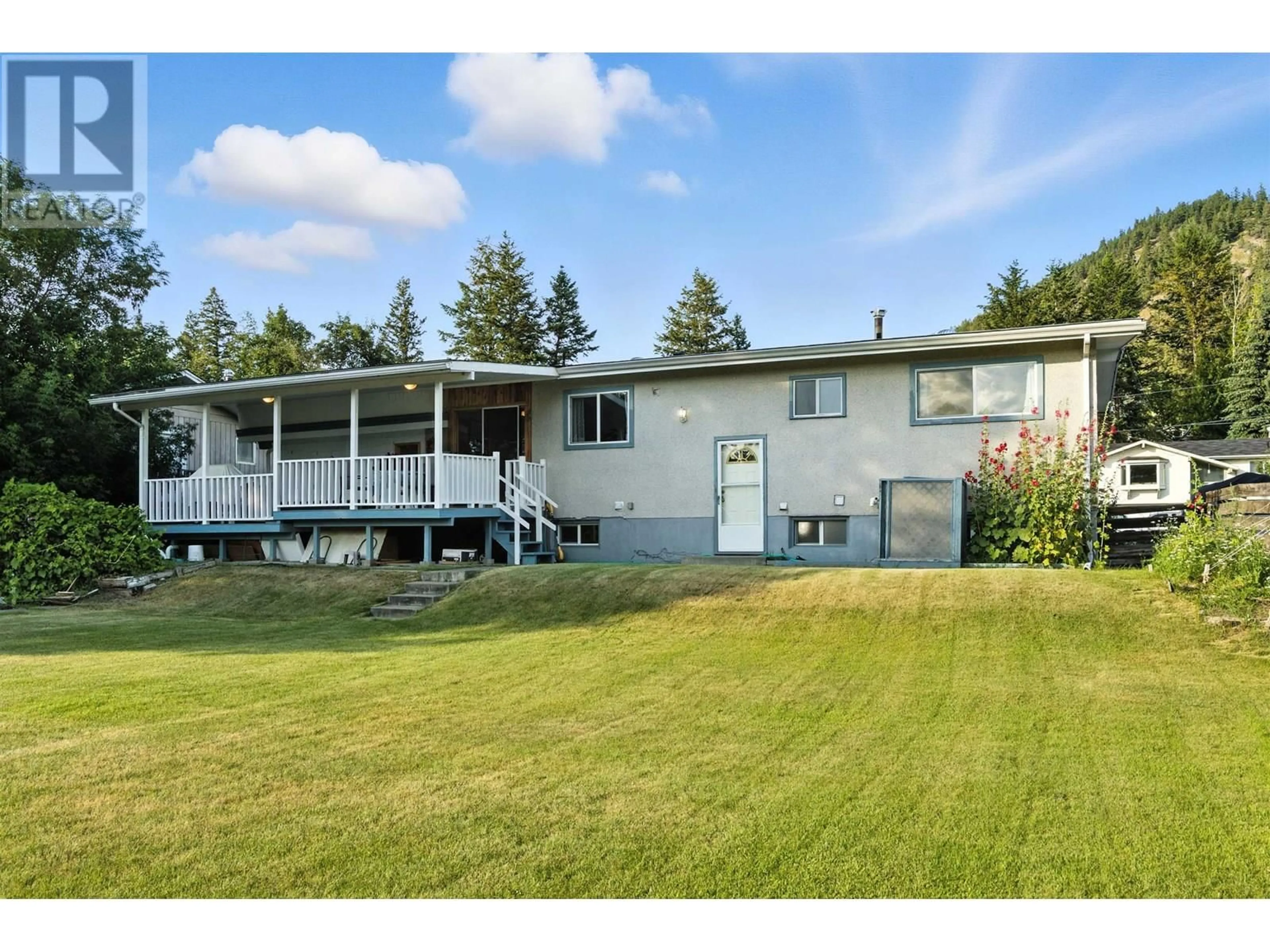A pic from outside/outdoor area/front of a property/back of a property/a pic from drone, water/lake/river/ocean view for 1065 PIGEON AVENUE, Williams Lake British Columbia V2G2B8