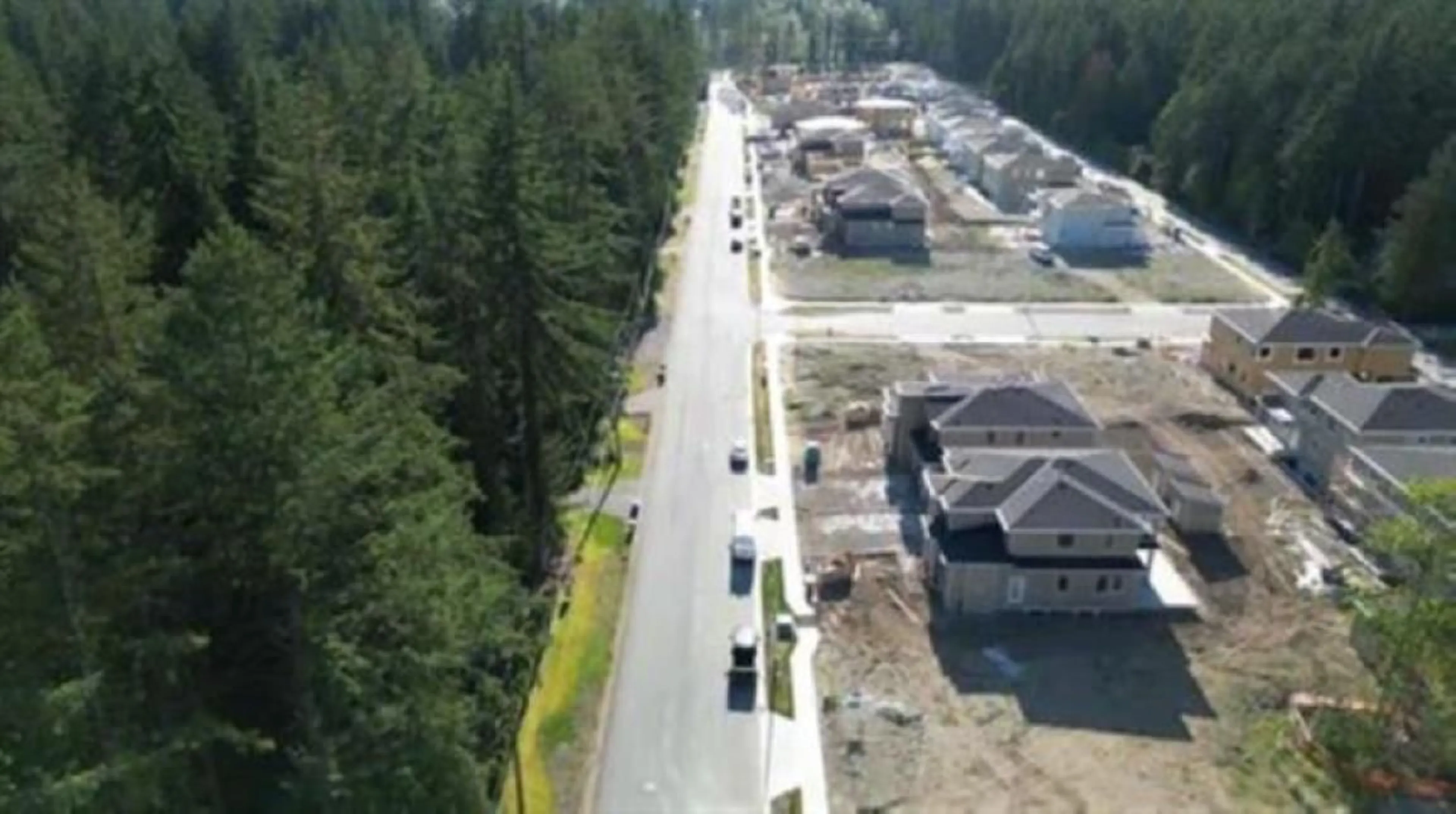 A pic from outside/outdoor area/front of a property/back of a property/a pic from drone, street for 20210 27, Langley British Columbia V2Z1X3