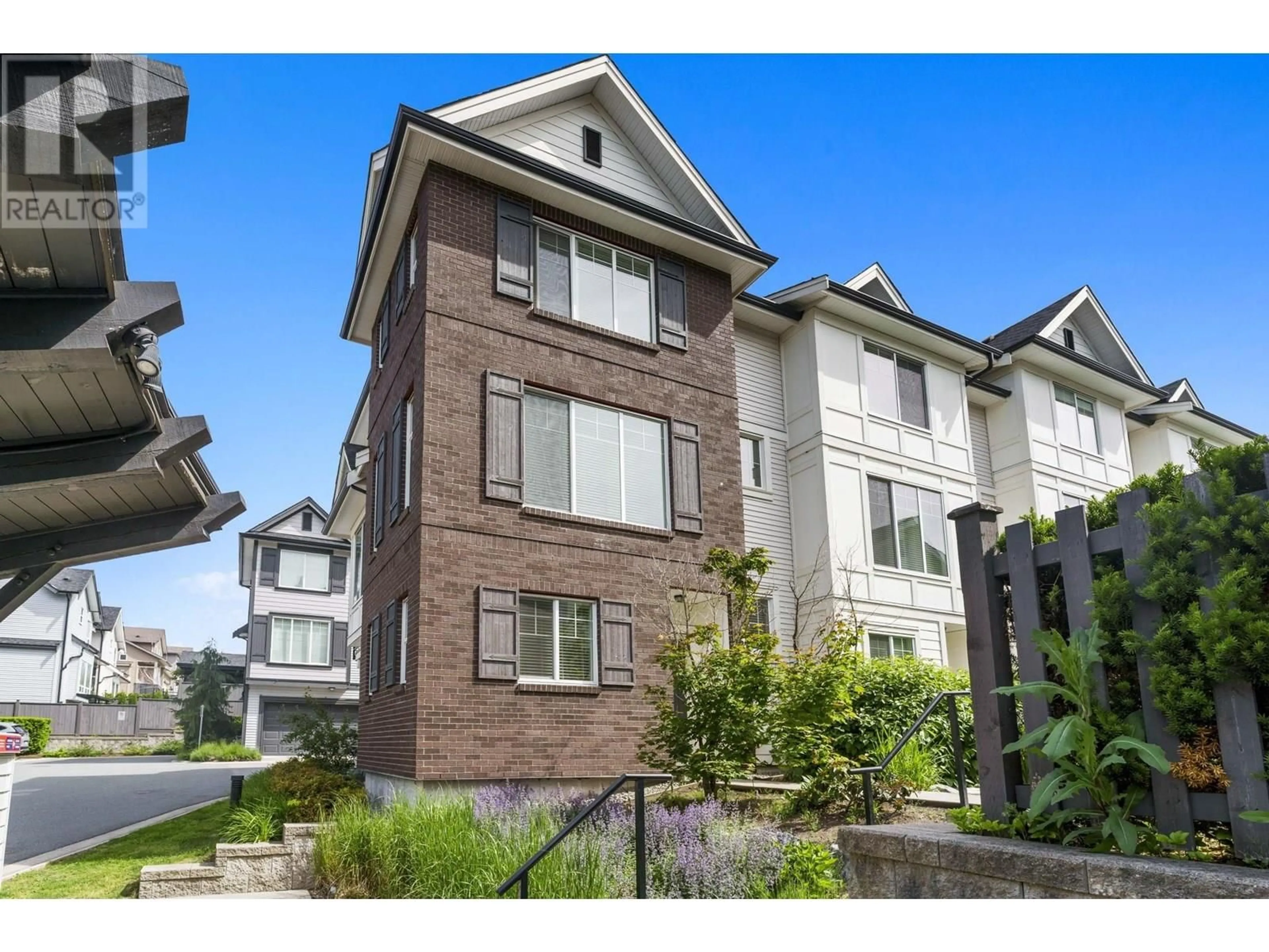 Unknown for 9 - 11272 240TH STREET, Maple Ridge British Columbia V2W0J8