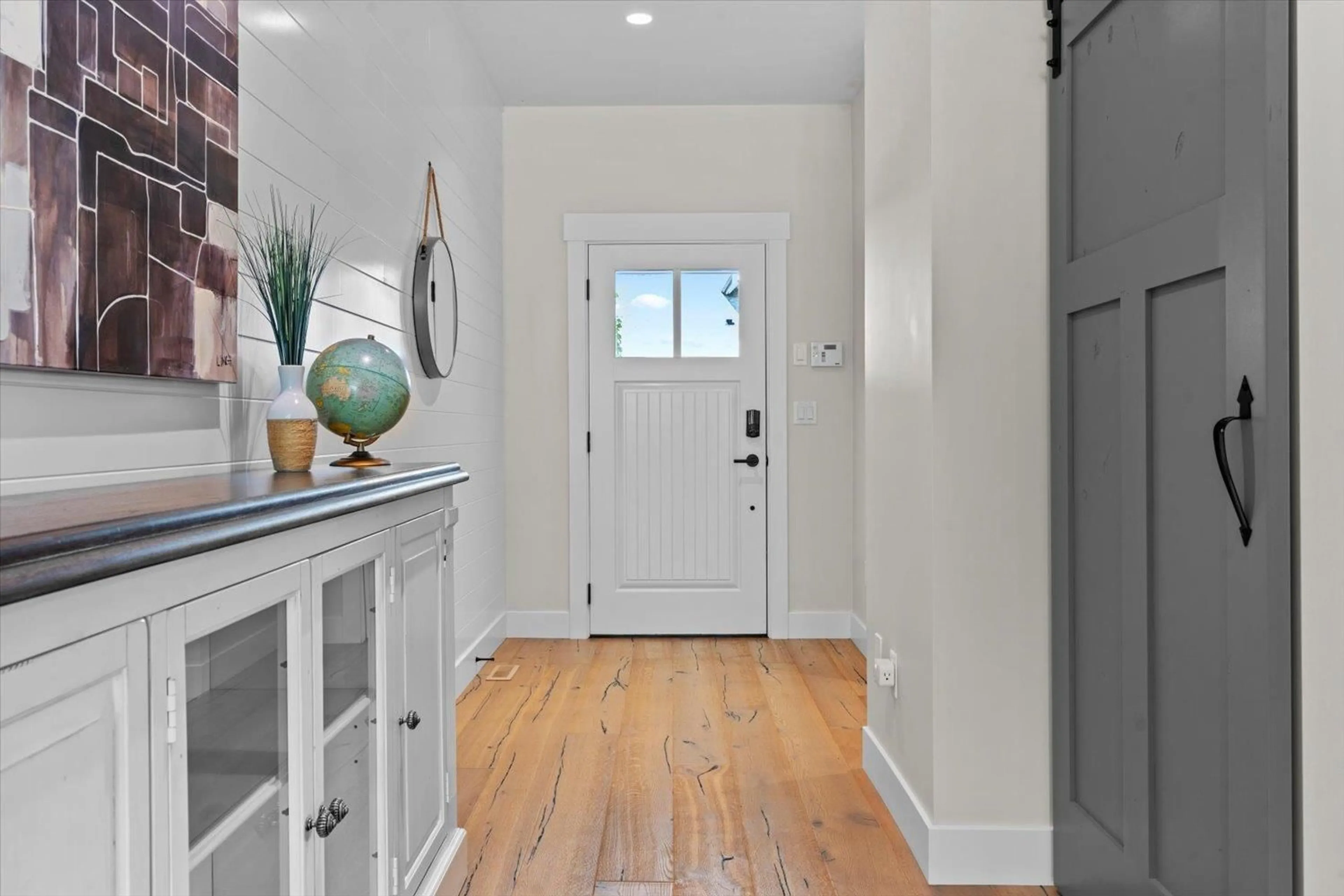 Indoor entryway for 43325 CREEKSIDE CIRCLE, Lindell Beach British Columbia V2R0Z4