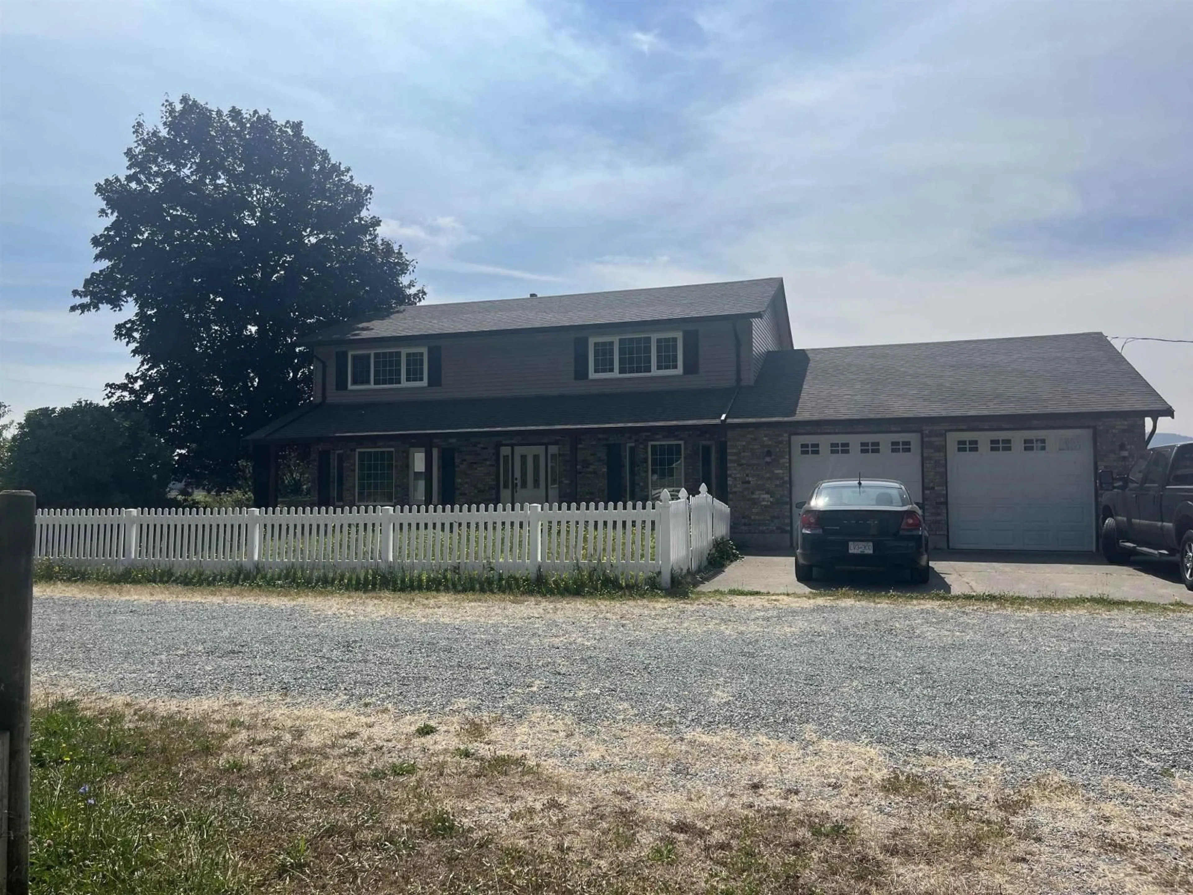 A pic from outside/outdoor area/front of a property/back of a property/a pic from drone, unknown for 9535 CATHERWOOD, Mission British Columbia V0M1H0