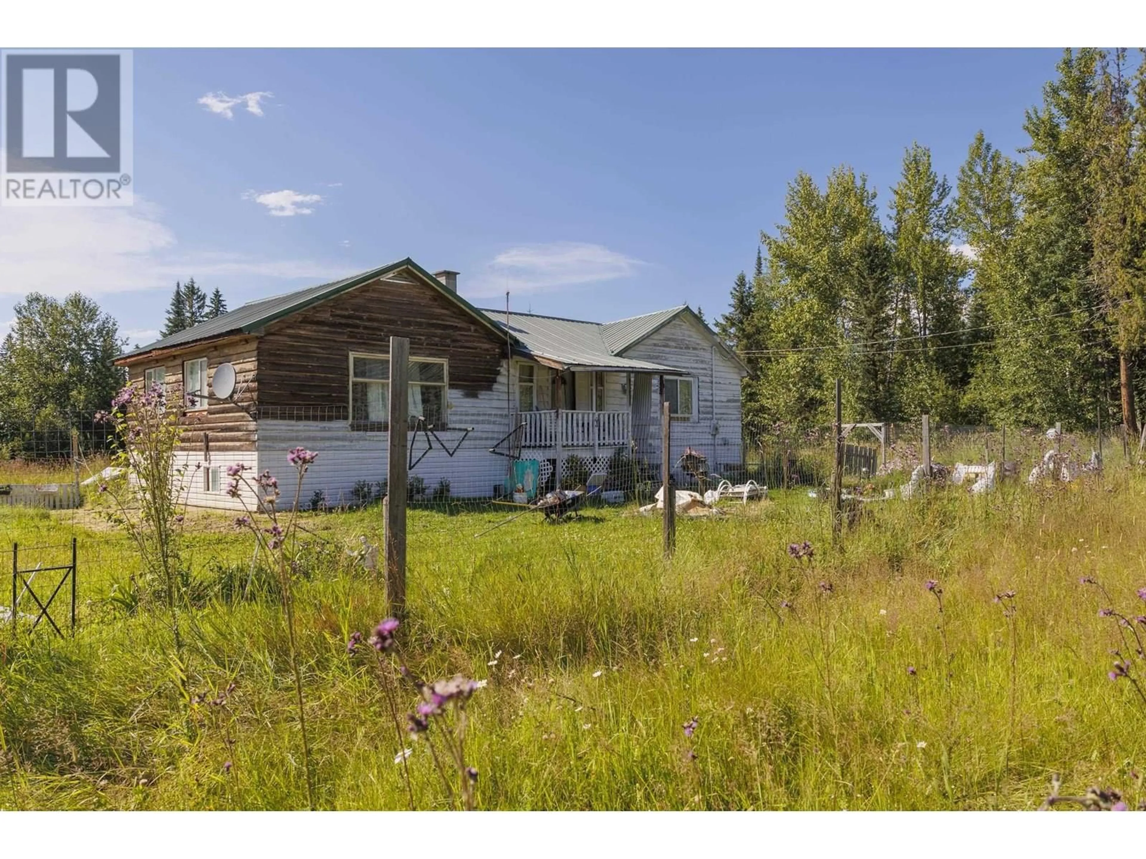 A pic from outside/outdoor area/front of a property/back of a property/a pic from drone, unknown for 8189 LOOS ROAD, McBride British Columbia V0J3E0
