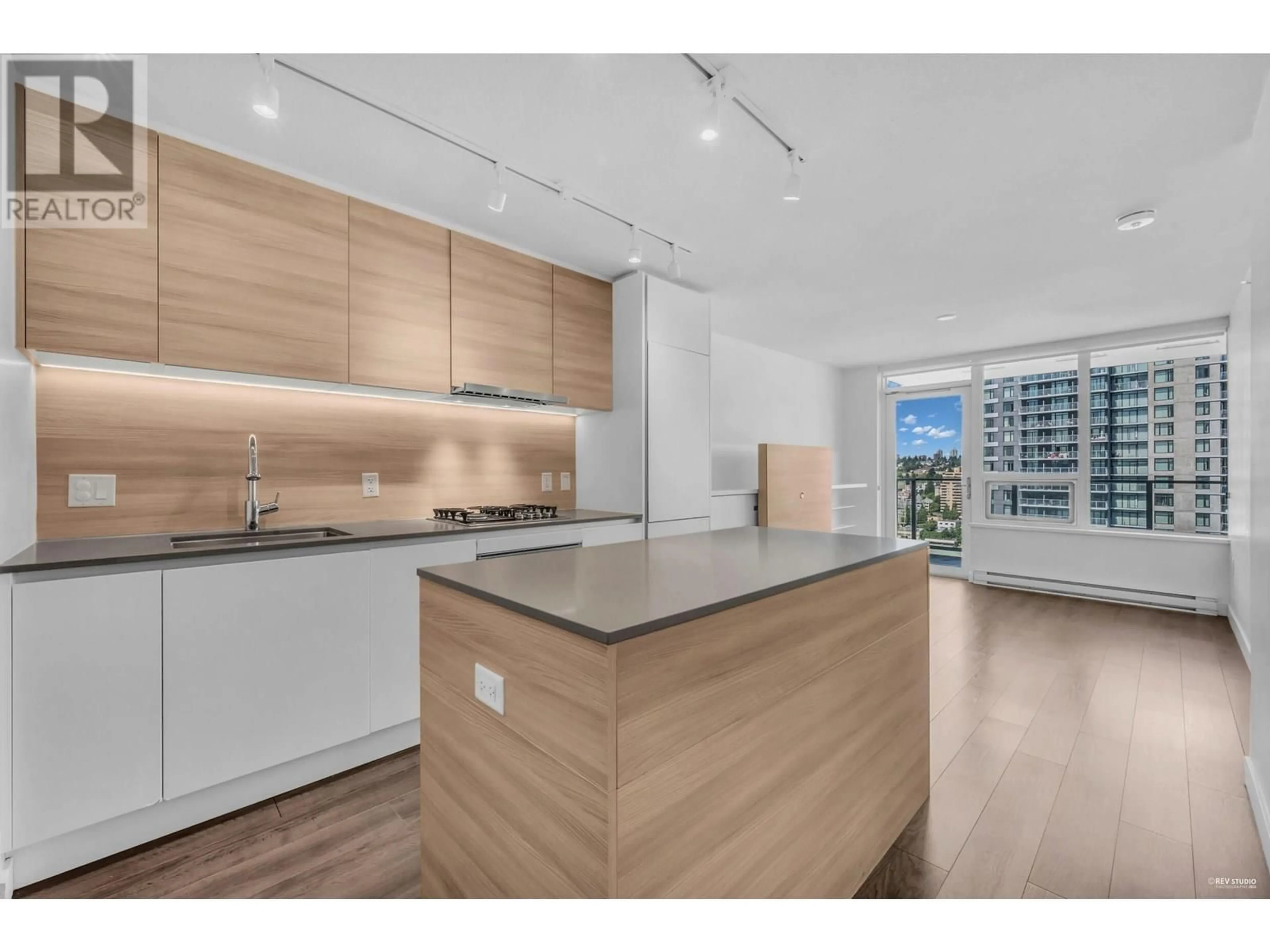 Open concept kitchen, wood/laminate floor for 2003 - 988 QUAYSIDE DRIVE, New Westminster British Columbia V3M0L5