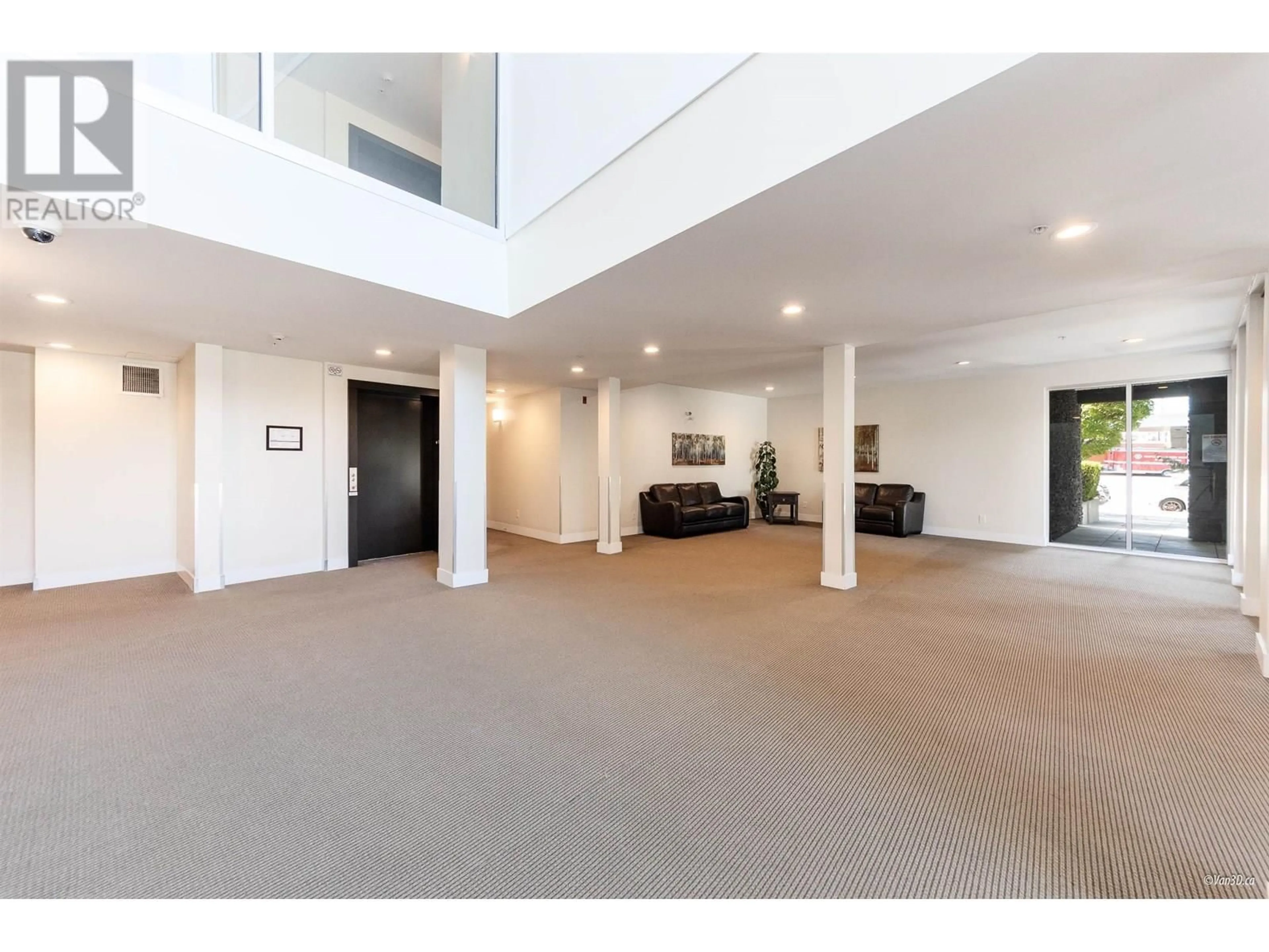 Indoor foyer for 304 - 12070 227 STREET, Maple Ridge British Columbia V2X9H2