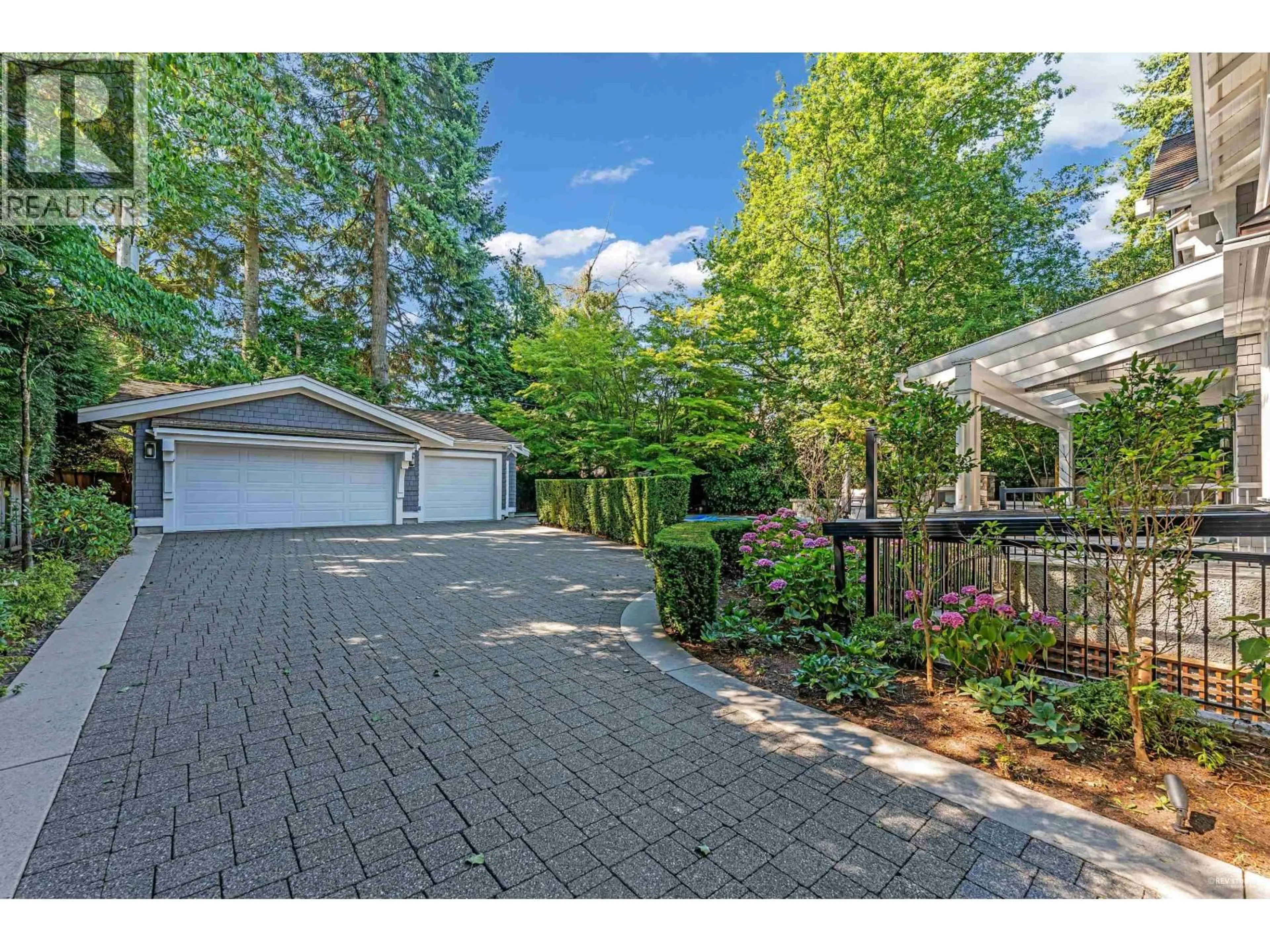 A pic from outside/outdoor area/front of a property/back of a property/a pic from drone, street for 5530 MCMASTER ROAD, Vancouver British Columbia V6T1J8