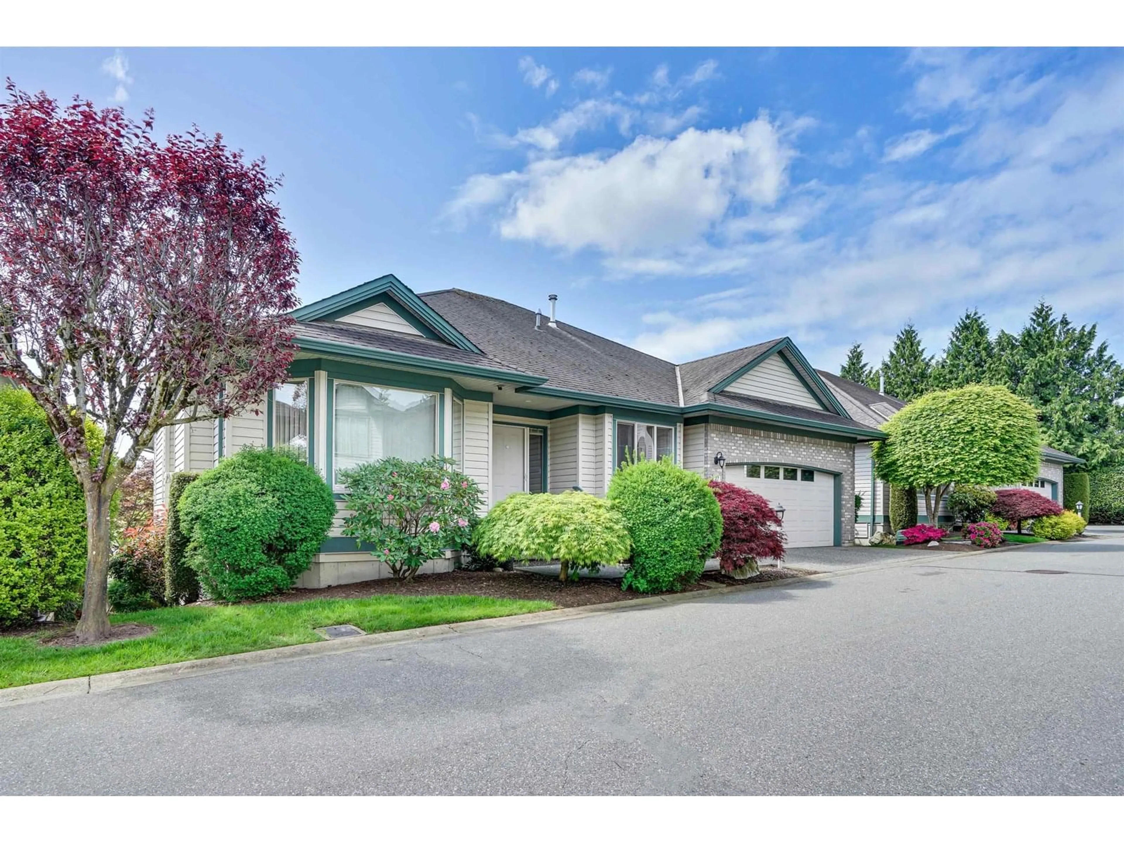 Home with vinyl exterior material, street for 37 - 31517 SPUR, Abbotsford British Columbia V2T6V7