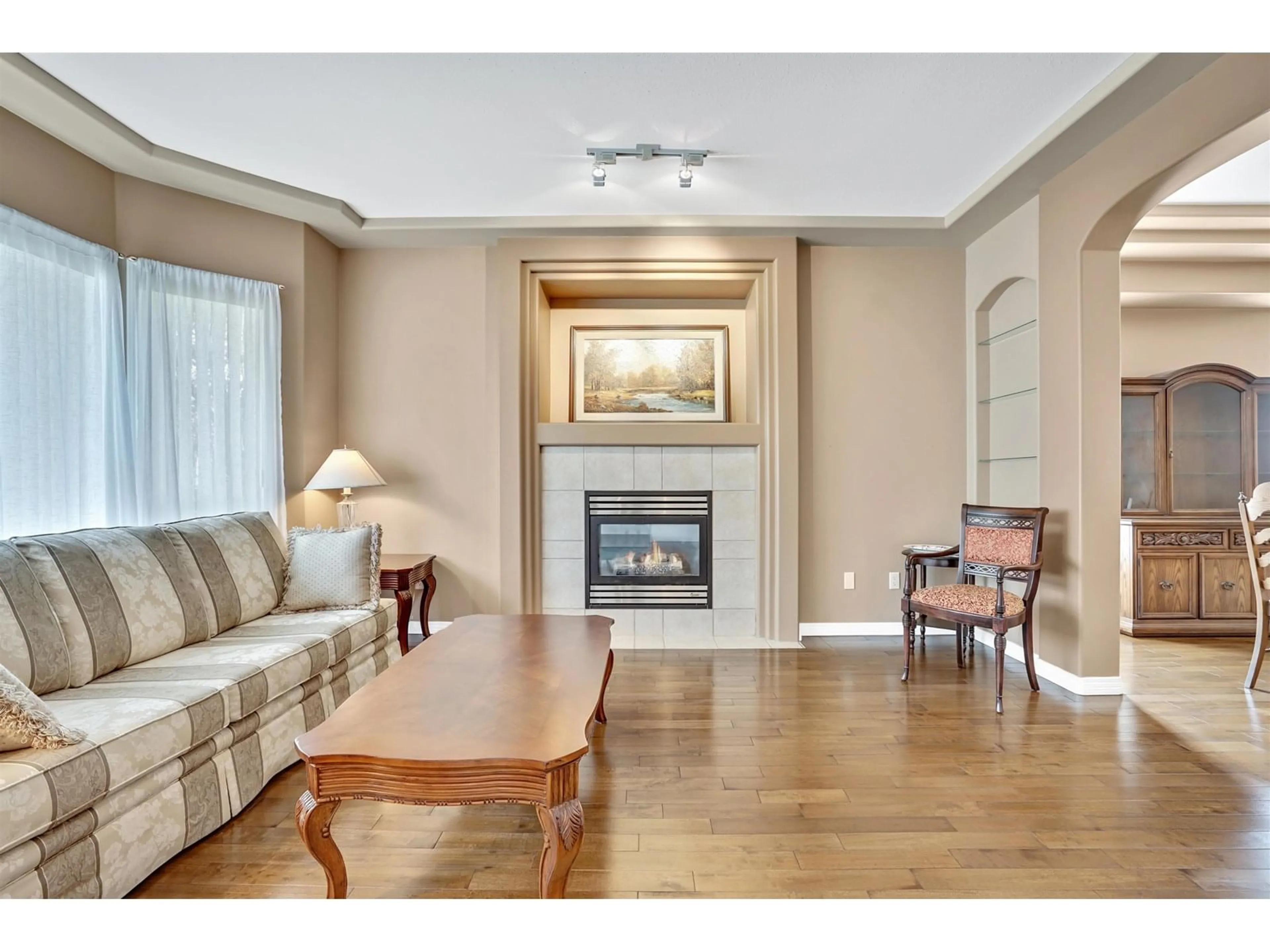 Living room with furniture, wood/laminate floor for 37 - 31517 SPUR, Abbotsford British Columbia V2T6V7