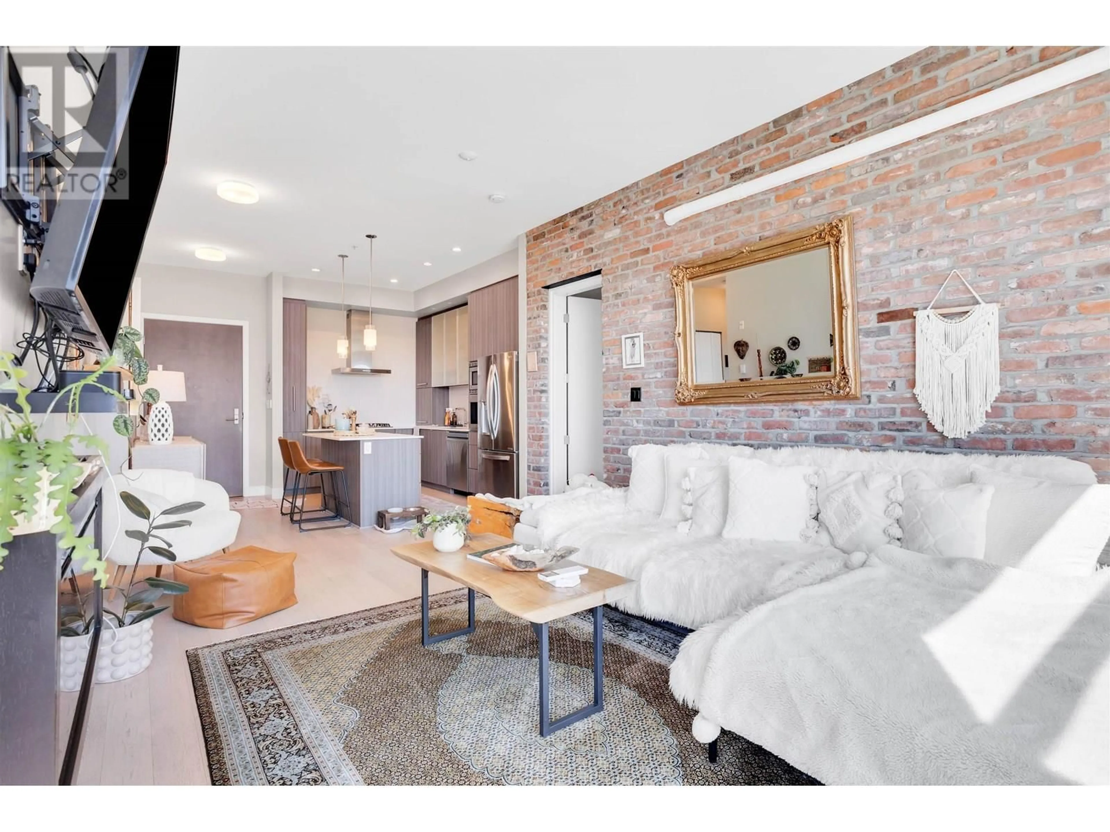 Living room with furniture, unknown for 308 - 260 SALTER STREET, New Westminster British Columbia V3M0H4