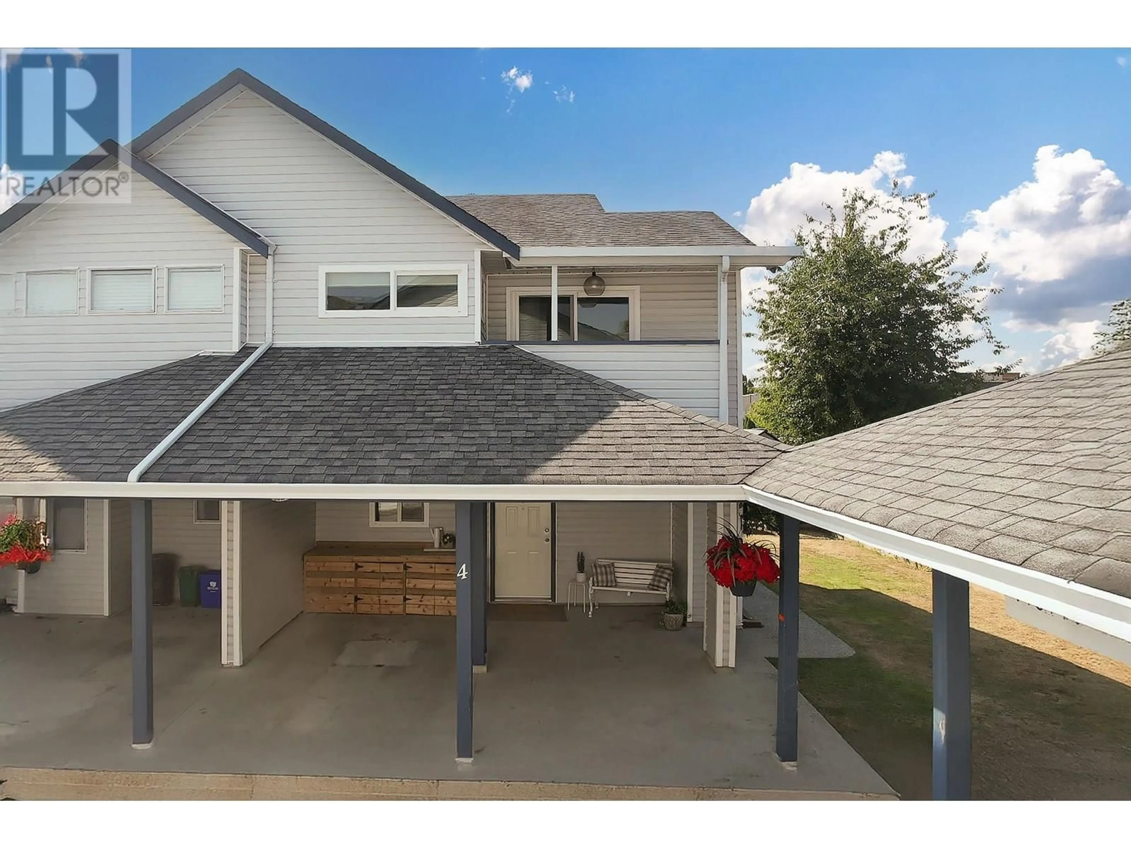 Home with vinyl exterior material, unknown for 4 - 20625 118 AVENUE, Maple Ridge British Columbia V2X0R1