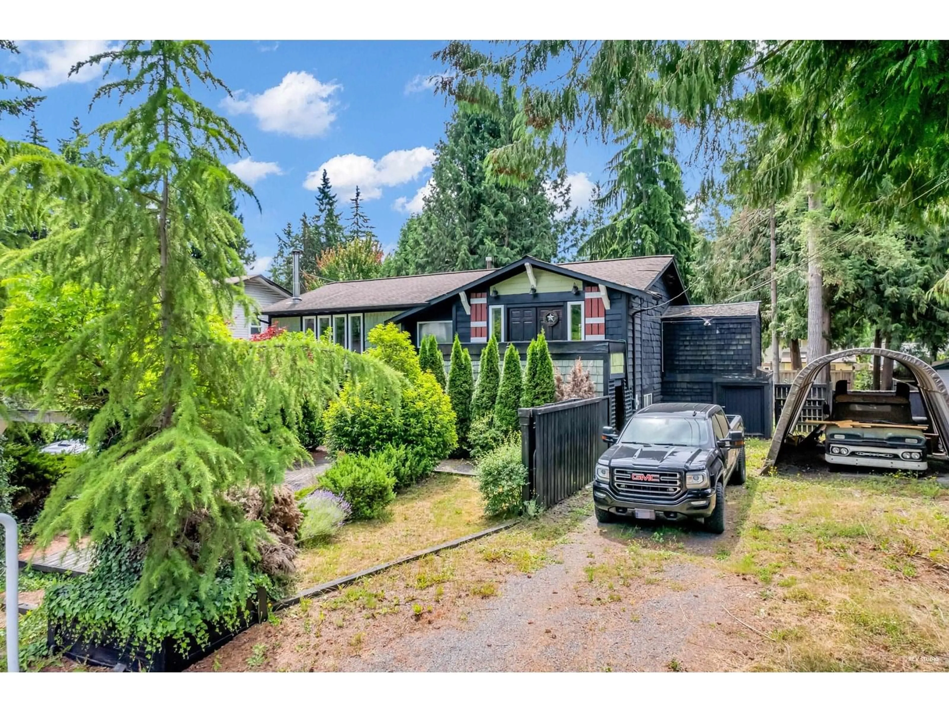 A pic from outside/outdoor area/front of a property/back of a property/a pic from drone, street for 20288 43A, Langley British Columbia V3A5L8