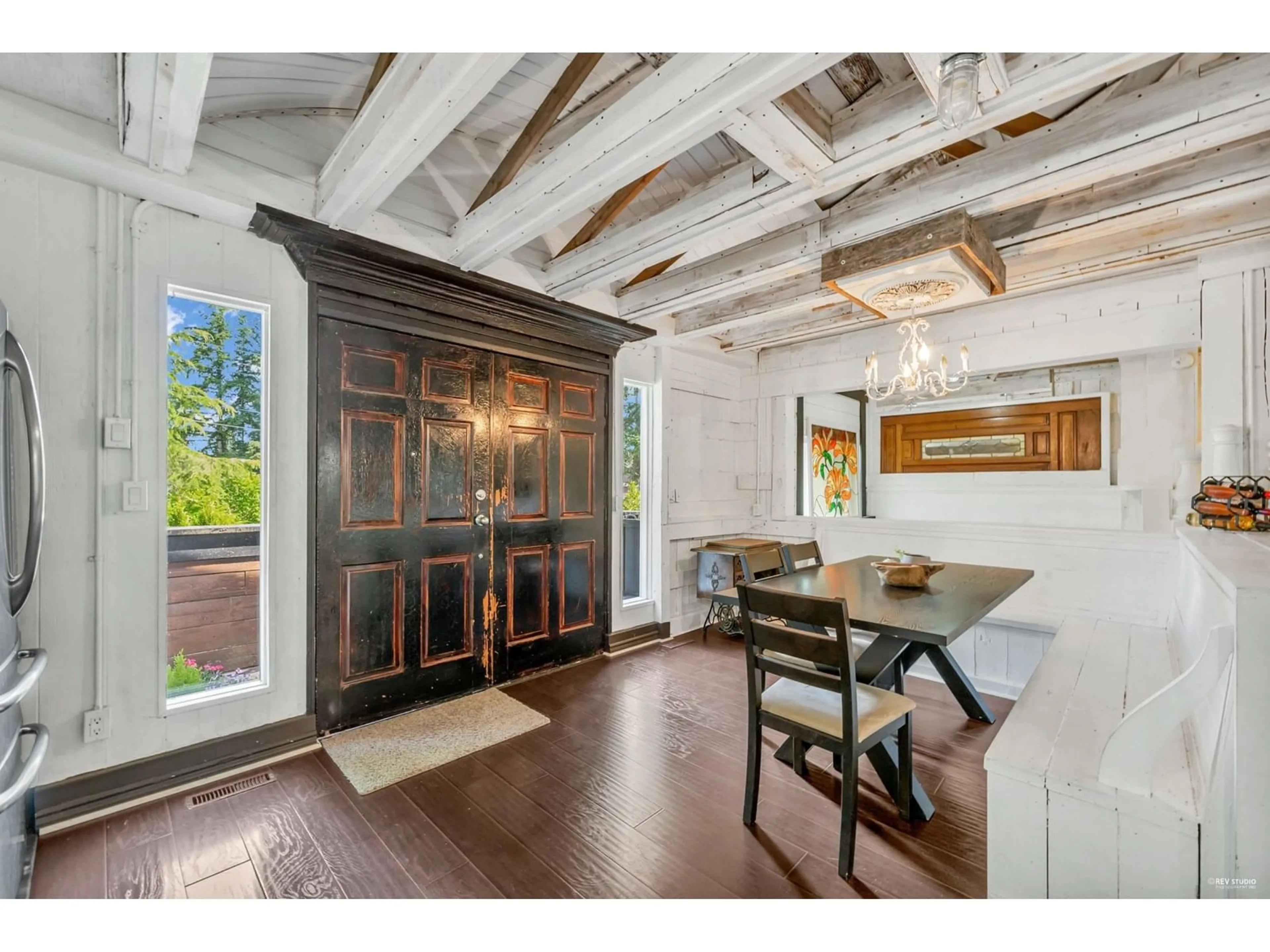 Dining room, wood/laminate floor for 20288 43A, Langley British Columbia V3A5L8