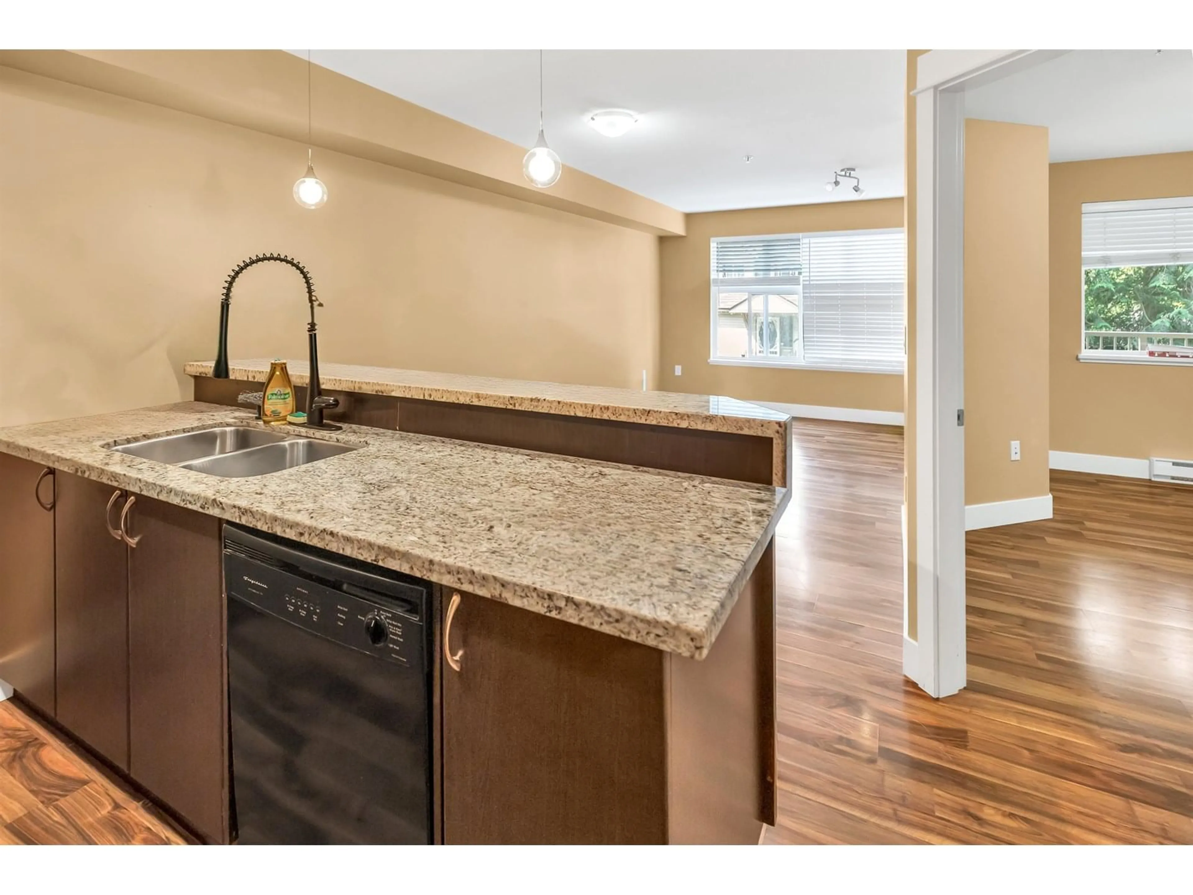 Open concept kitchen, unknown for 209 - 2515 PARK, Abbotsford British Columbia V2S0B2