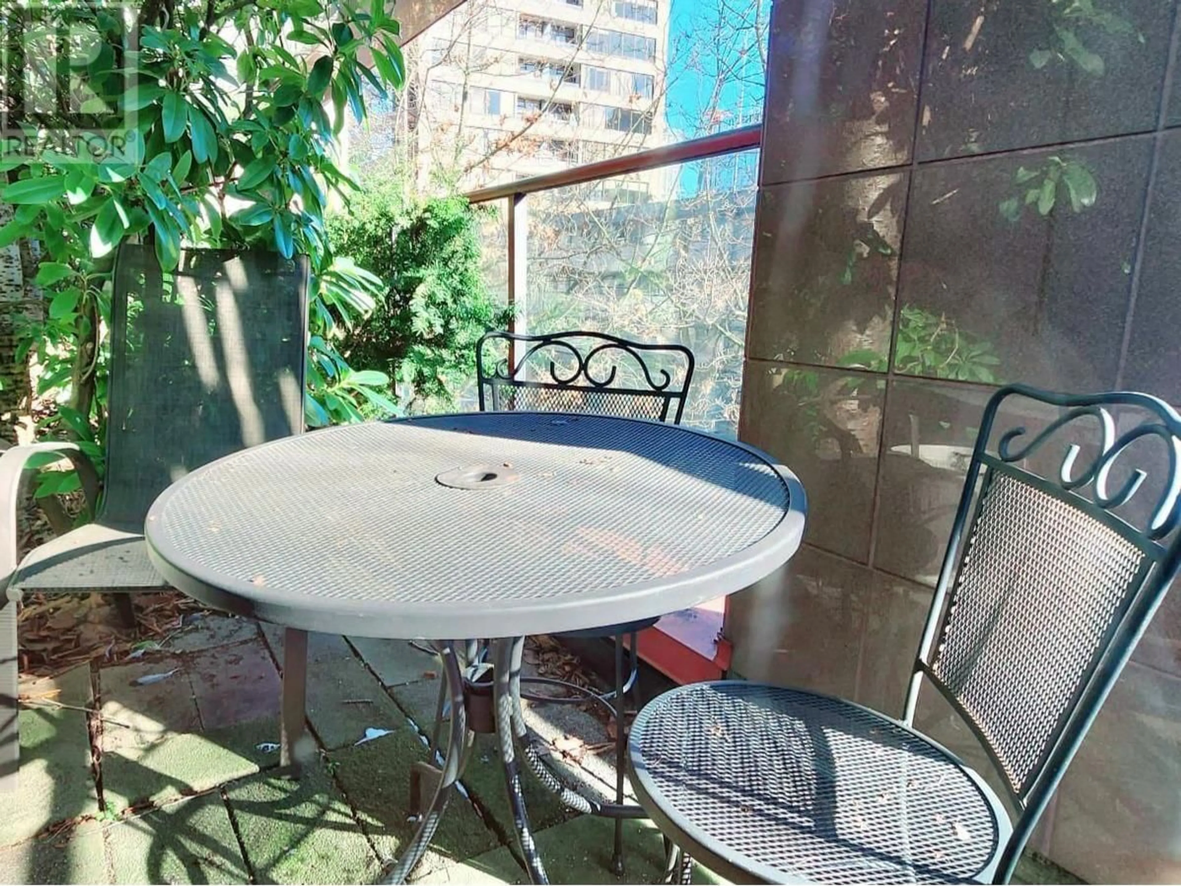 Patio, street for 208 - 811 HELMCKEN STREET, Vancouver British Columbia V6Z1B1