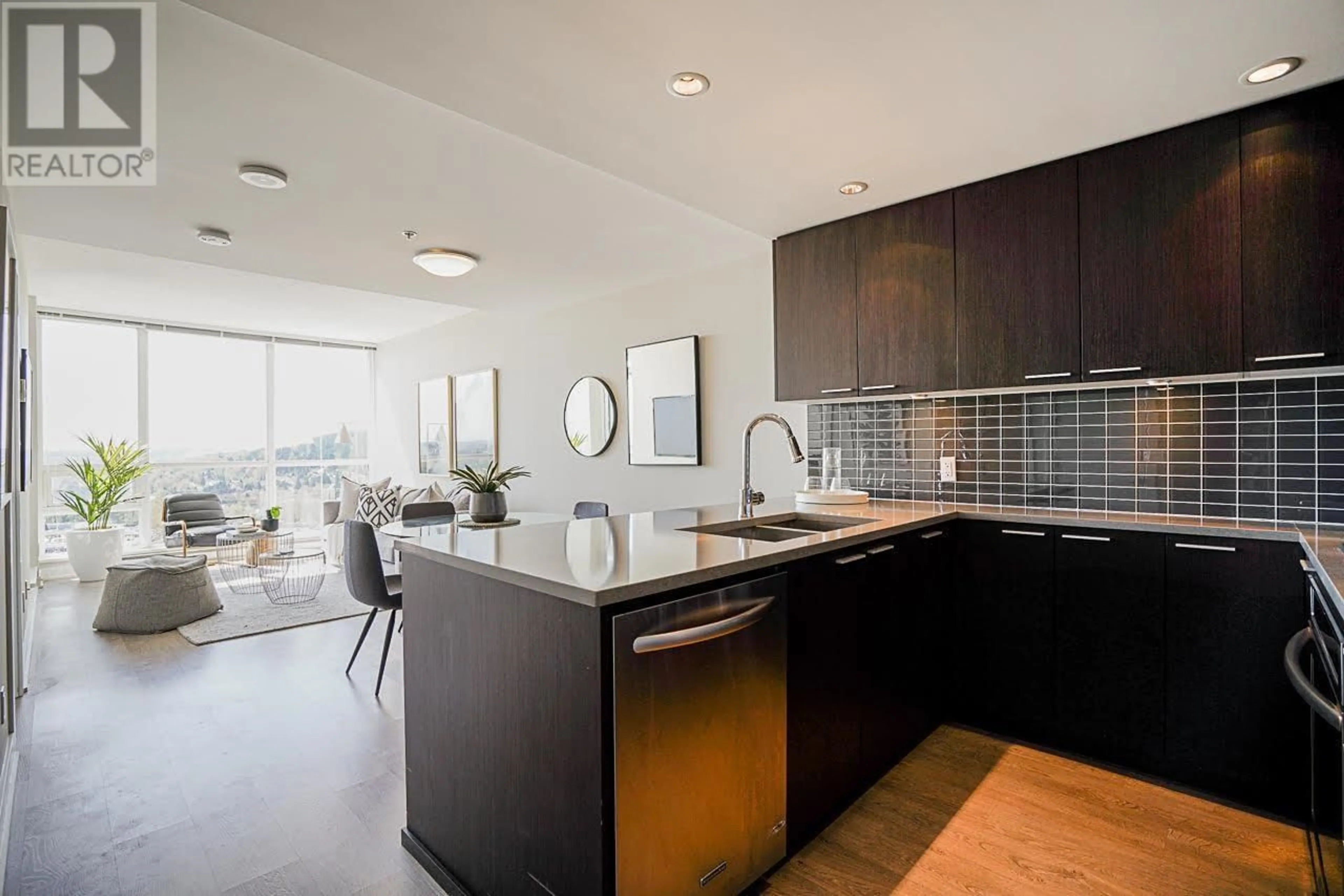 Unknown for 3505 - 2975 ATLANTIC AVENUE, Coquitlam British Columbia V3B0C5