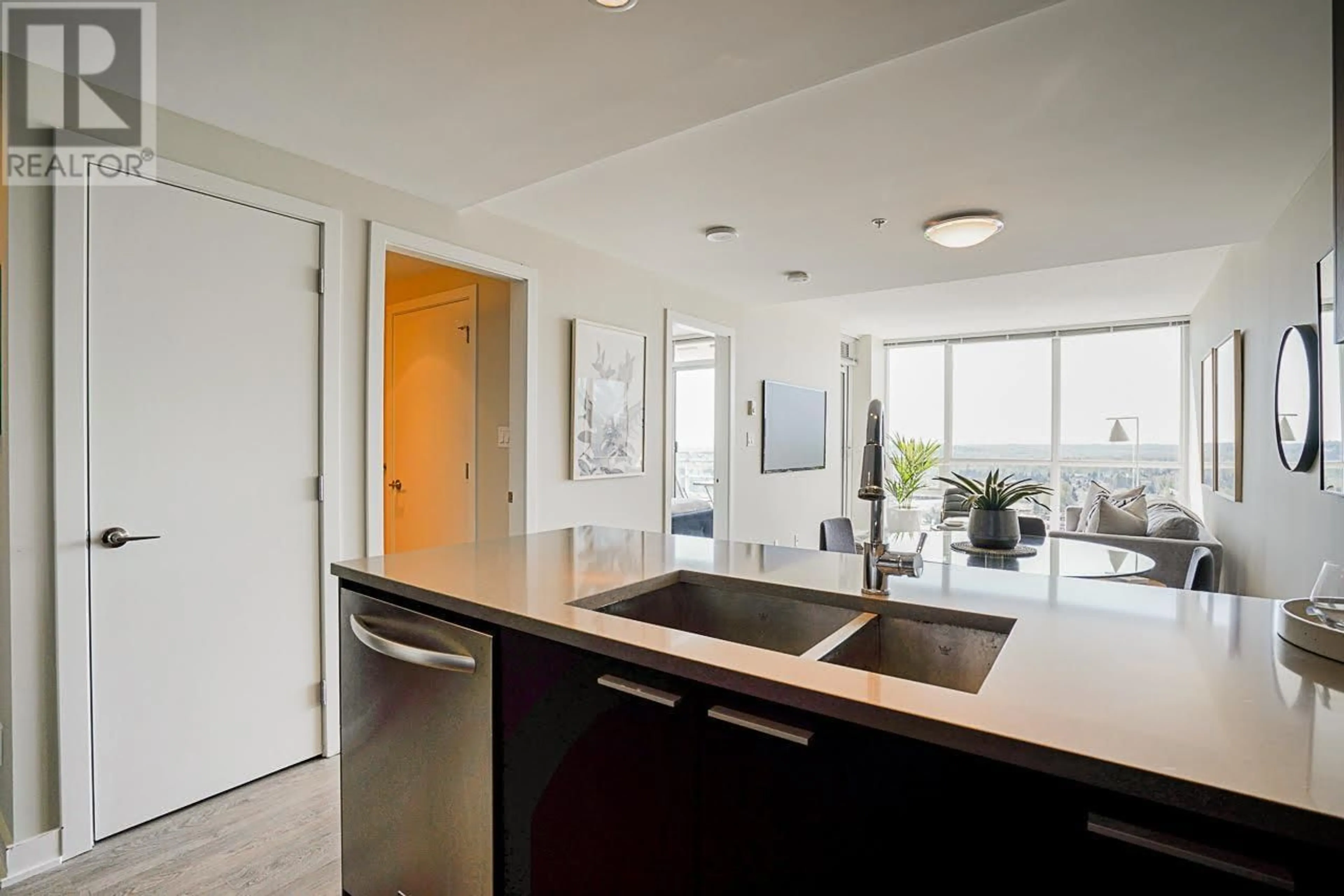 Open concept kitchen, unknown for 3505 - 2975 ATLANTIC AVENUE, Coquitlam British Columbia V3B0C5