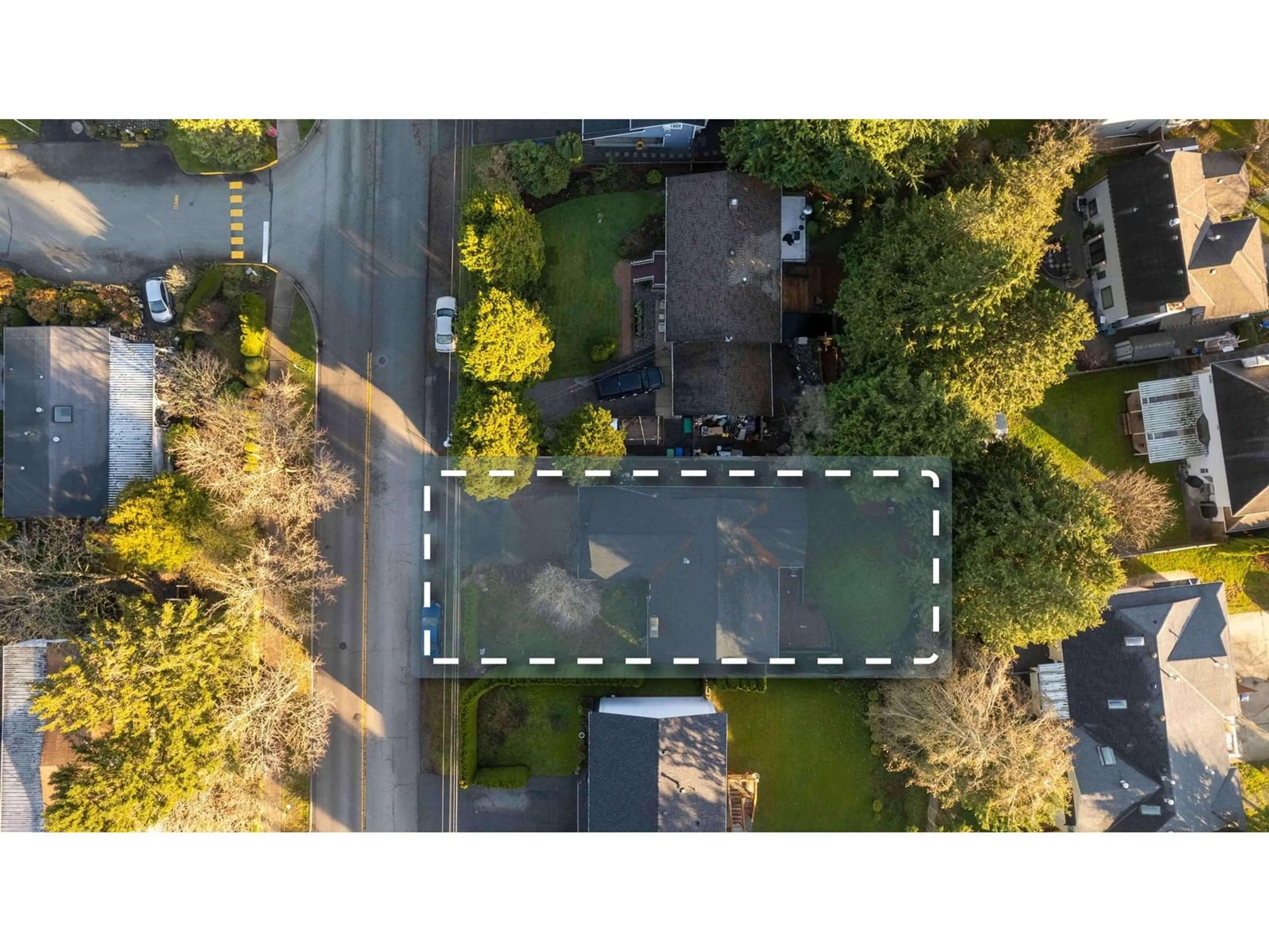 A pic from outside/outdoor area/front of a property/back of a property/a pic from drone, street for 15930 20, Surrey British Columbia V4A2B2