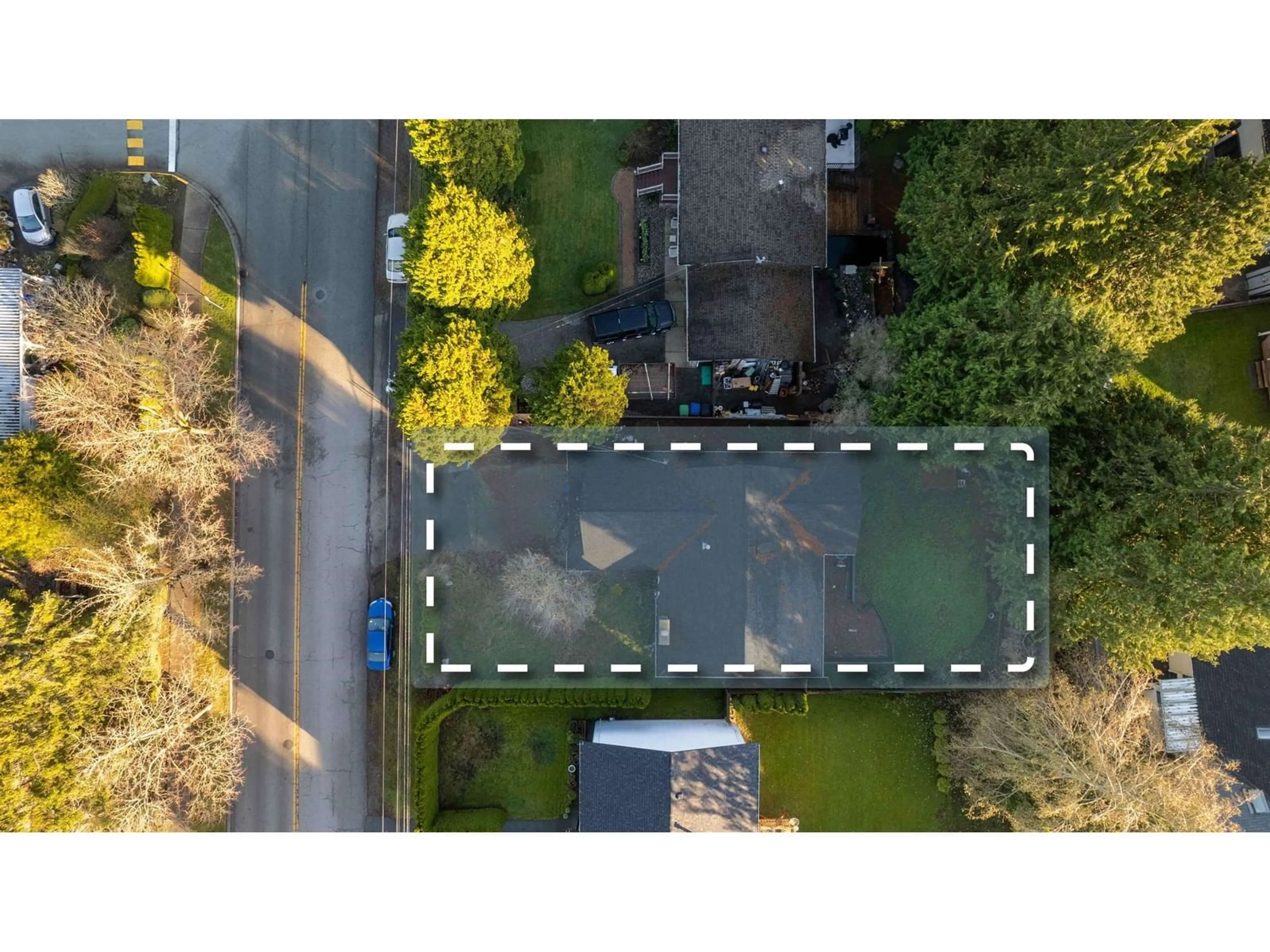 A pic from outside/outdoor area/front of a property/back of a property/a pic from drone, street for 15930 20, Surrey British Columbia V4A2B2