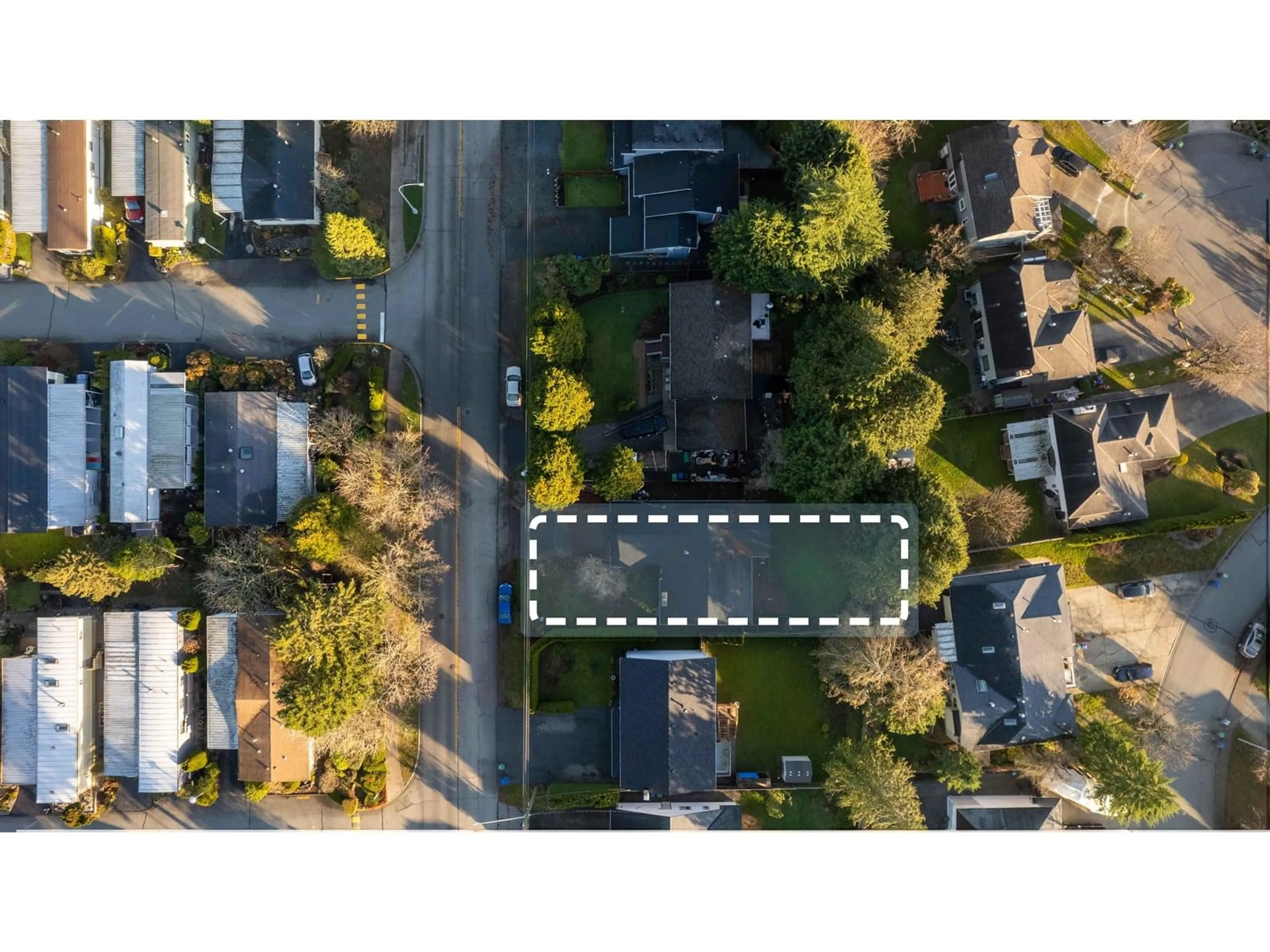 A pic from outside/outdoor area/front of a property/back of a property/a pic from drone, street for 15930 20, Surrey British Columbia V4A2B2