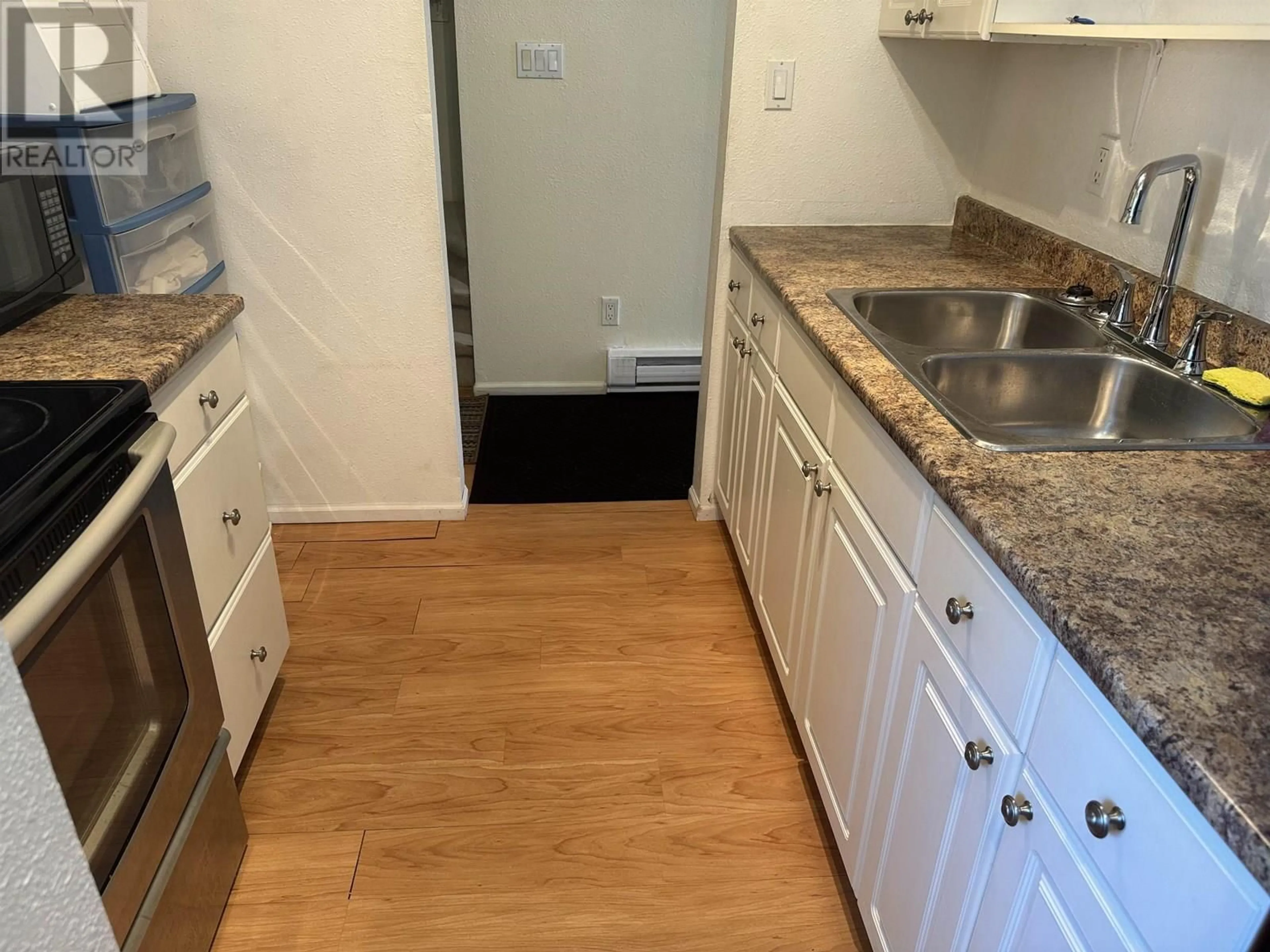 Standard kitchen, unknown for 24 - 301 STUART DRIVE, Mackenzie British Columbia V0J2C0