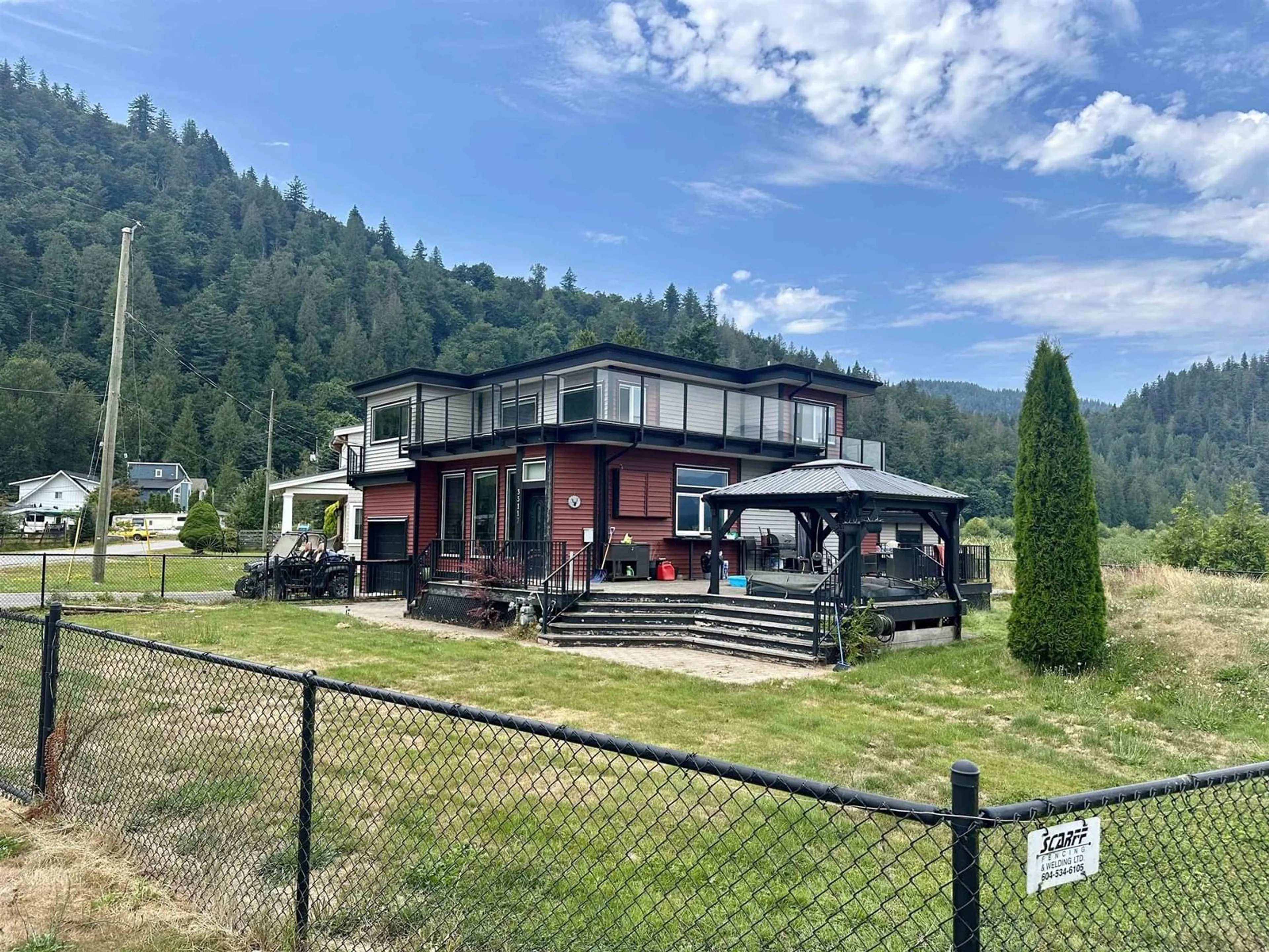 A pic from outside/outdoor area/front of a property/back of a property/a pic from drone, mountain view for 35117 NORTH SWARD, Mission British Columbia V2V7H1
