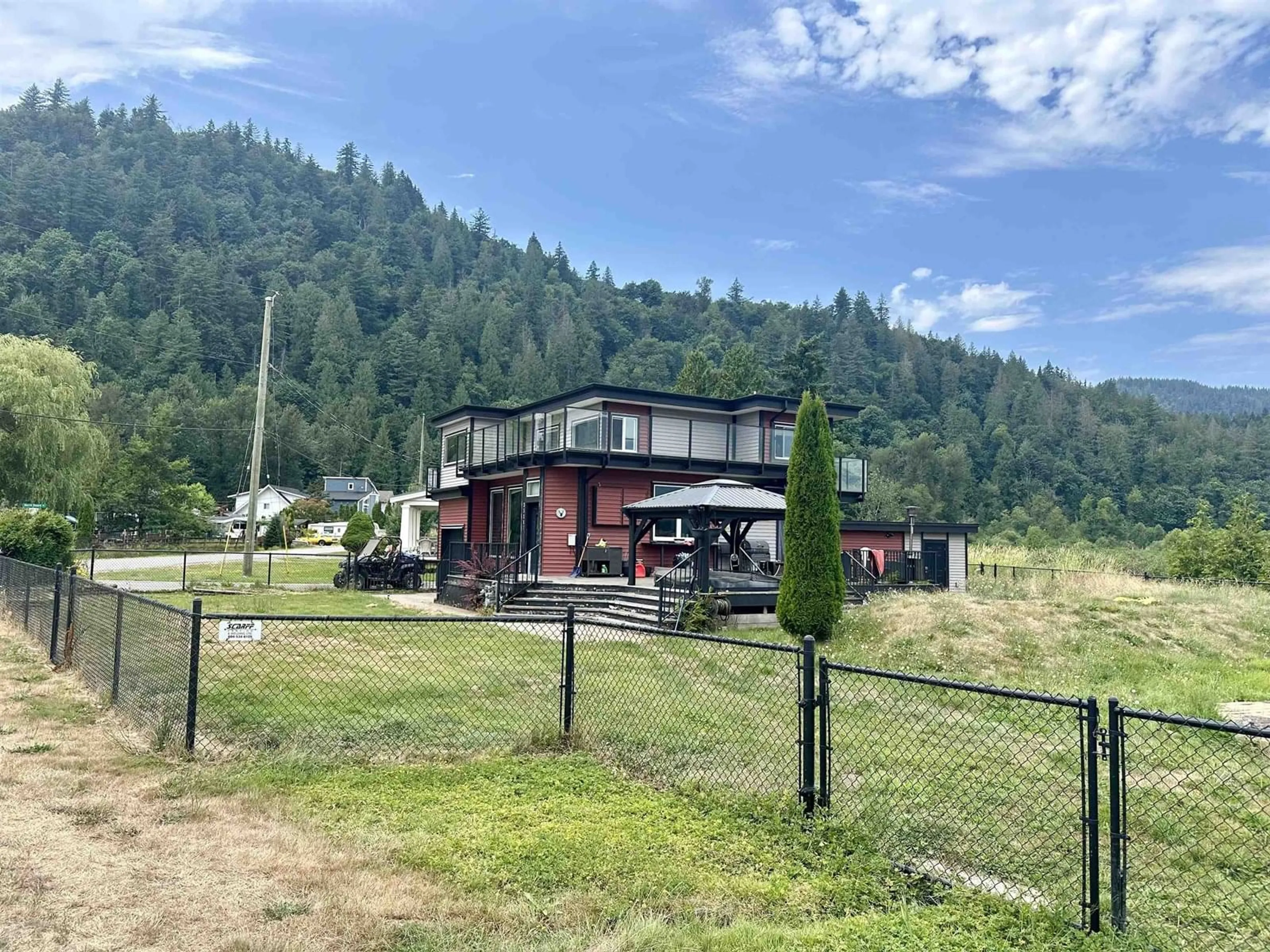A pic from outside/outdoor area/front of a property/back of a property/a pic from drone, mountain view for 35117 NORTH SWARD, Mission British Columbia V2V7H1