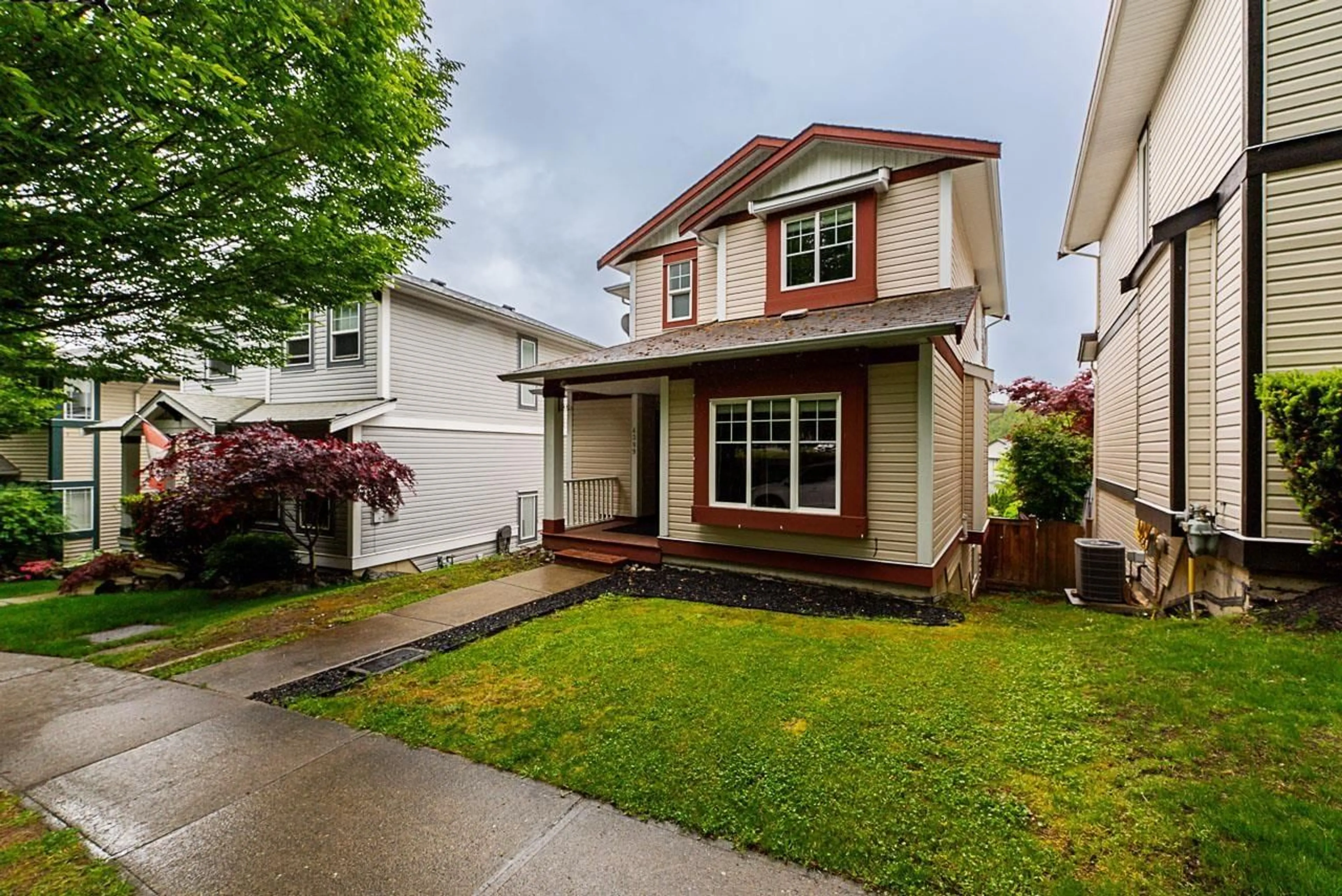 Home with vinyl exterior material, street for 4389 ATWOOD, Abbotsford British Columbia V3G2Y7