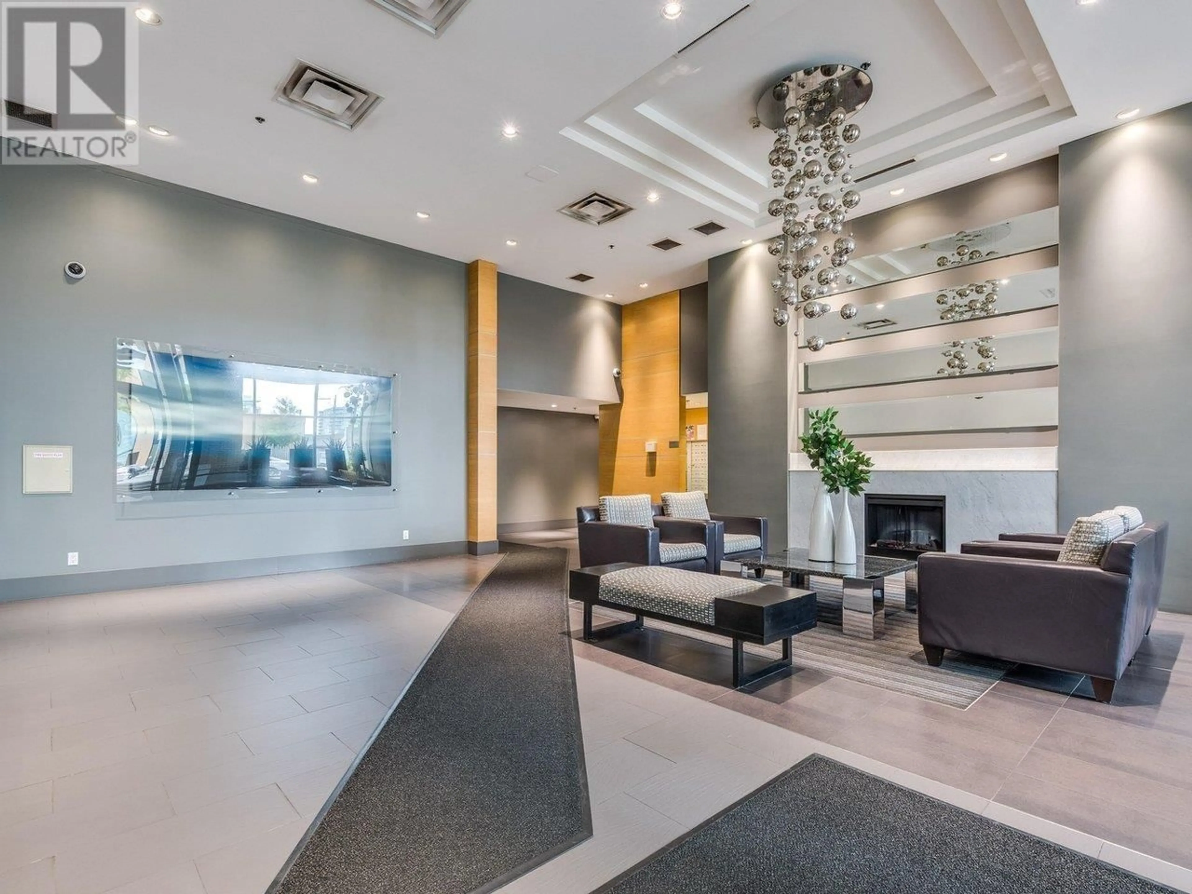 Lobby for 501 - 39 SIXTH STREET, New Westminster British Columbia V3L0B3