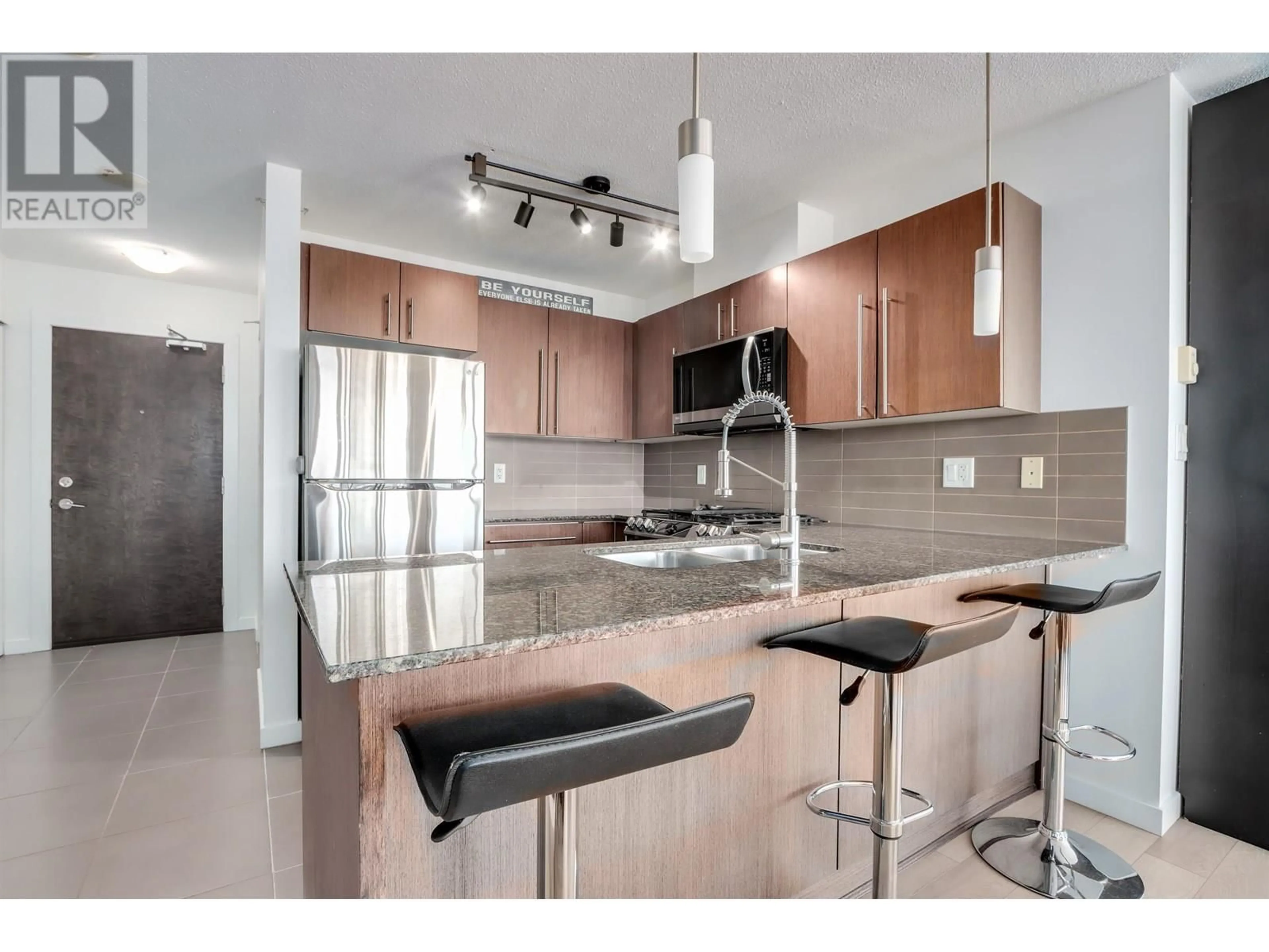 Open concept kitchen, ceramic/tile floor for 1706 - 4888 BRENTWOOD DRIVE, Burnaby British Columbia V5C0C6