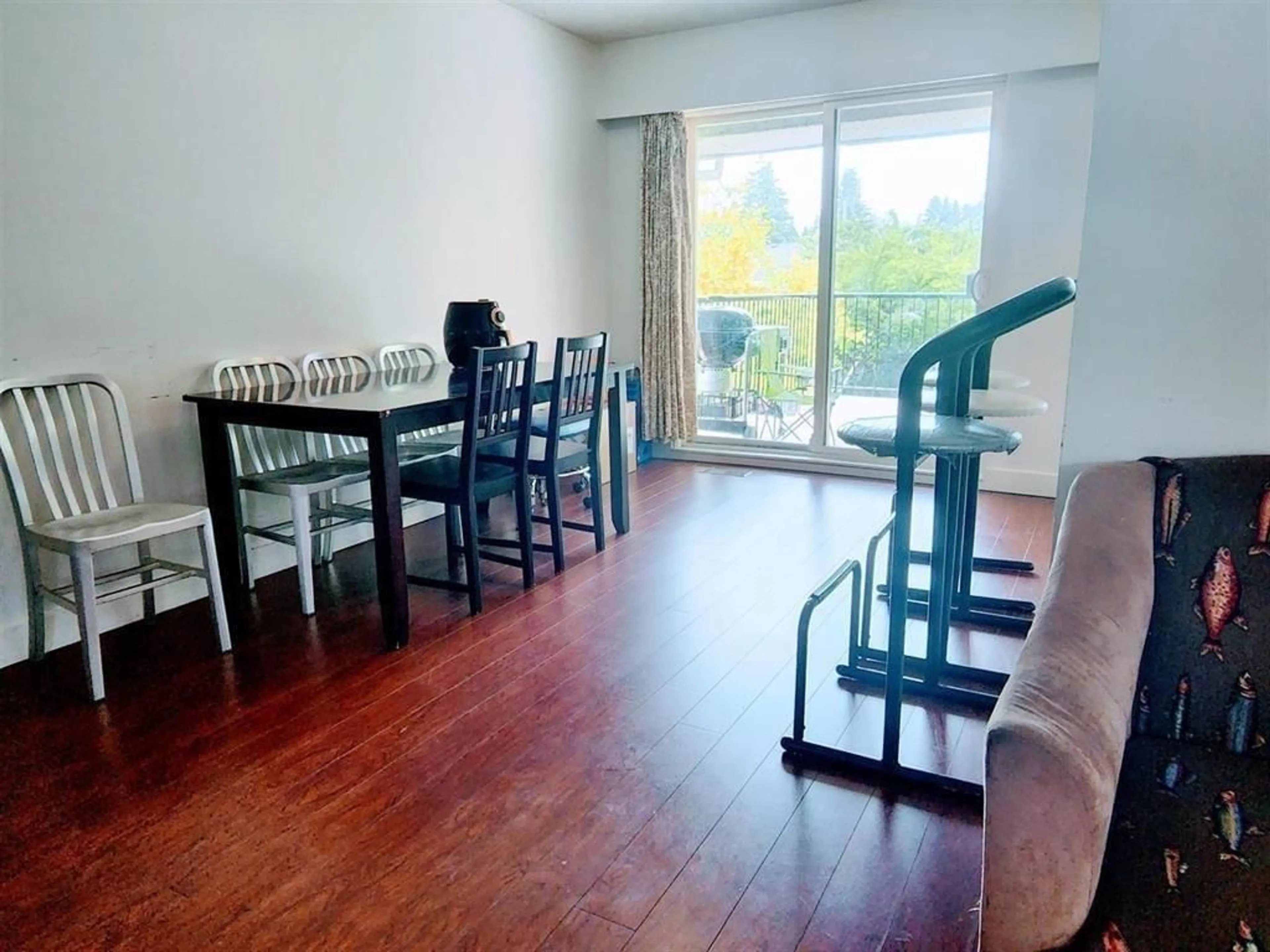 A pic of a room for 14995 BLUEBIRD, Surrey British Columbia V3R4T8