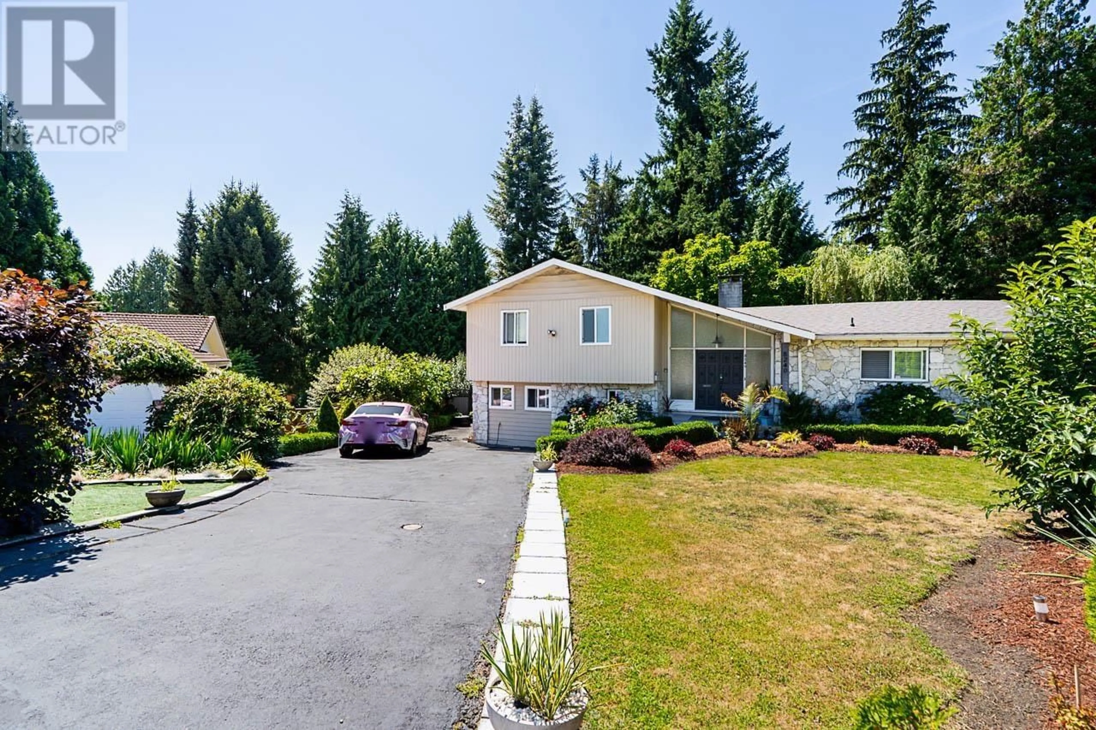 A pic from outside/outdoor area/front of a property/back of a property/a pic from drone, unknown for 8240 MANSON DRIVE, Burnaby British Columbia V5A2C2