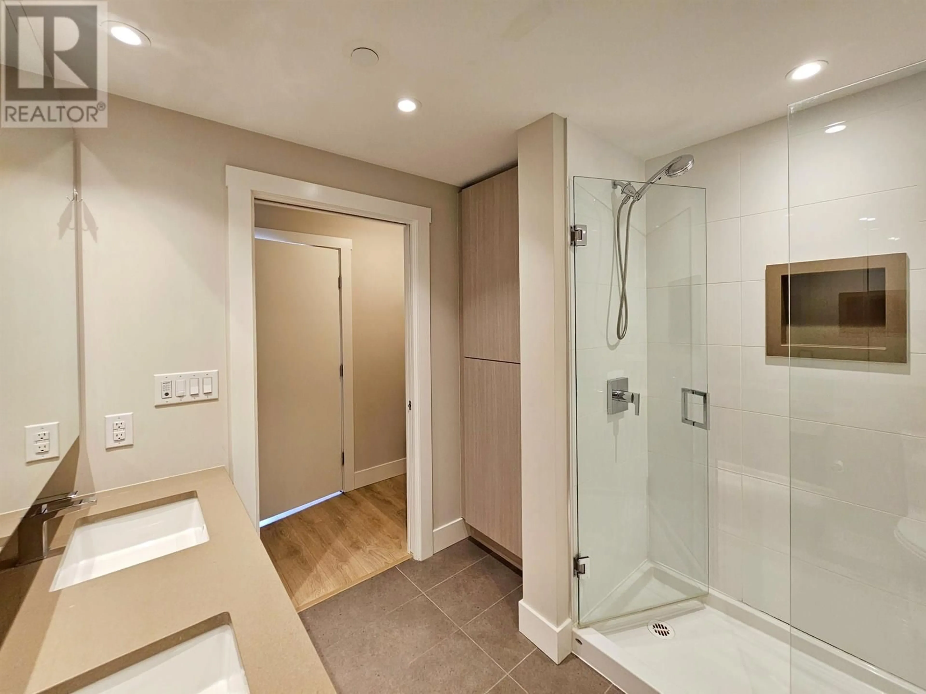 Standard bathroom, ceramic/tile floor for 405 - 8508 RIVERGRASS DRIVE, Vancouver British Columbia V5S0H7