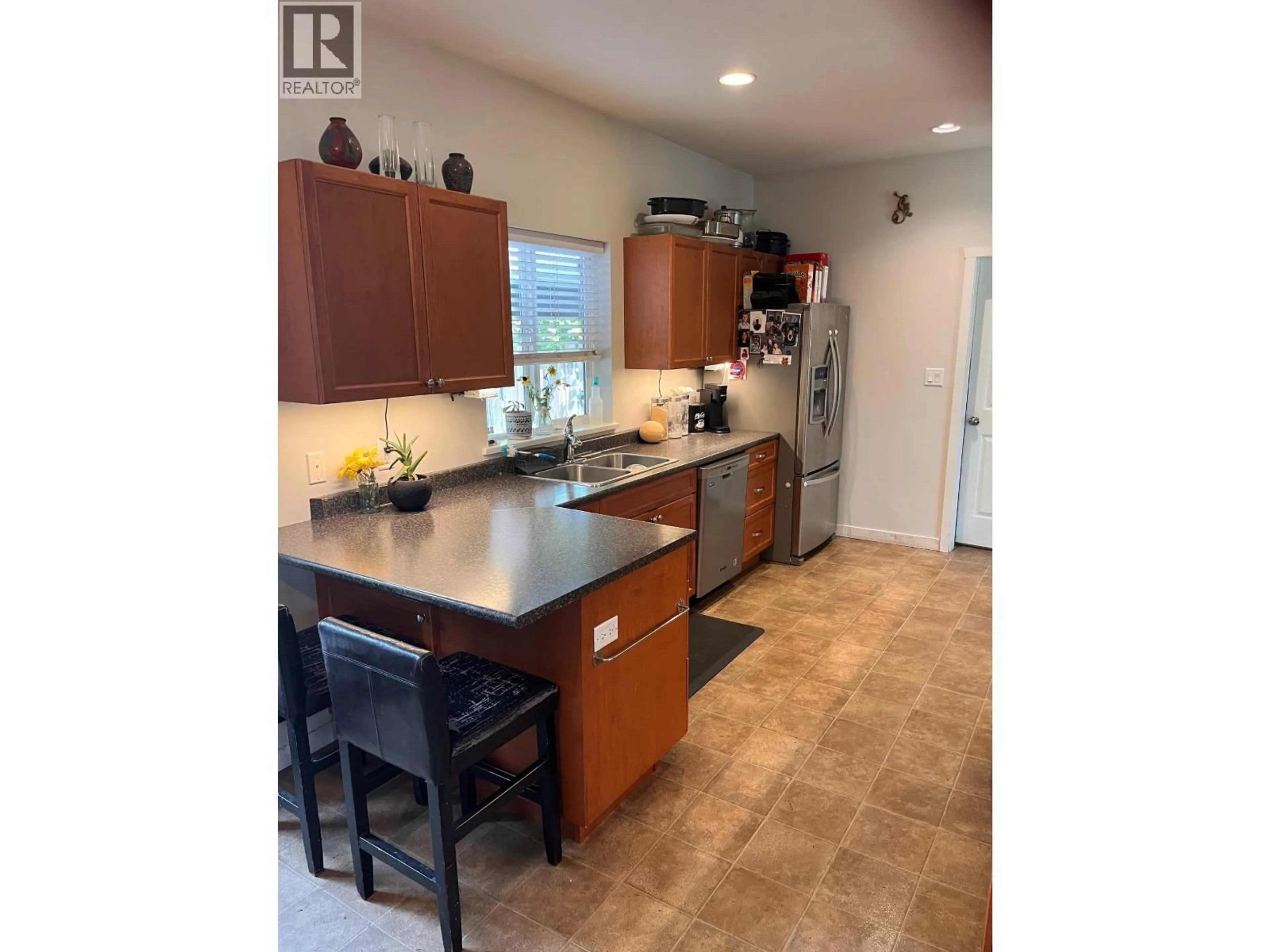 Open concept kitchen, unknown for 5756 NEPTUNE ROAD, Sechelt British Columbia V0N3A0