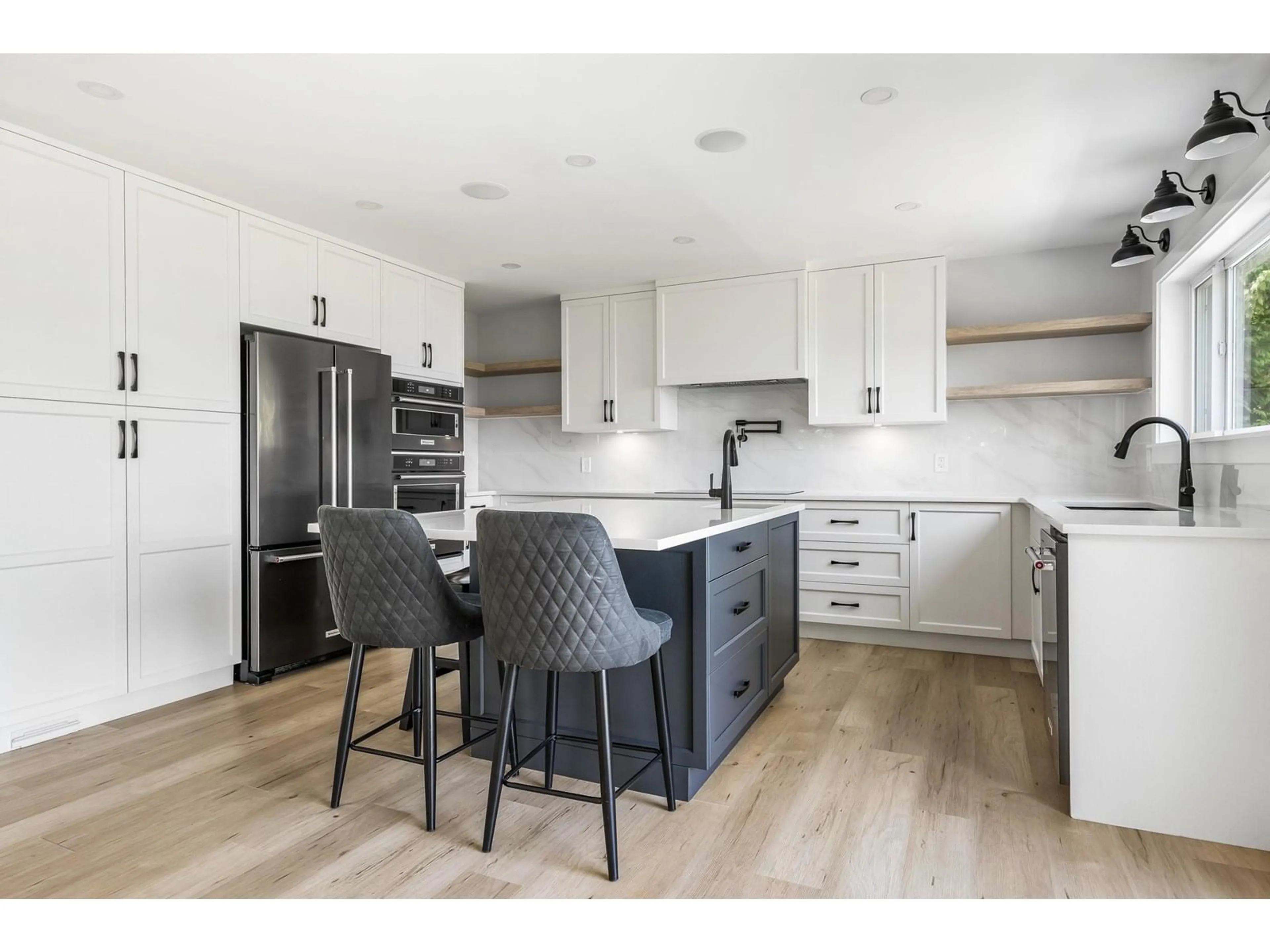 Open concept kitchen, unknown for 47519 SWALLOW CRESCENT, Chilliwack British Columbia V2P7P8